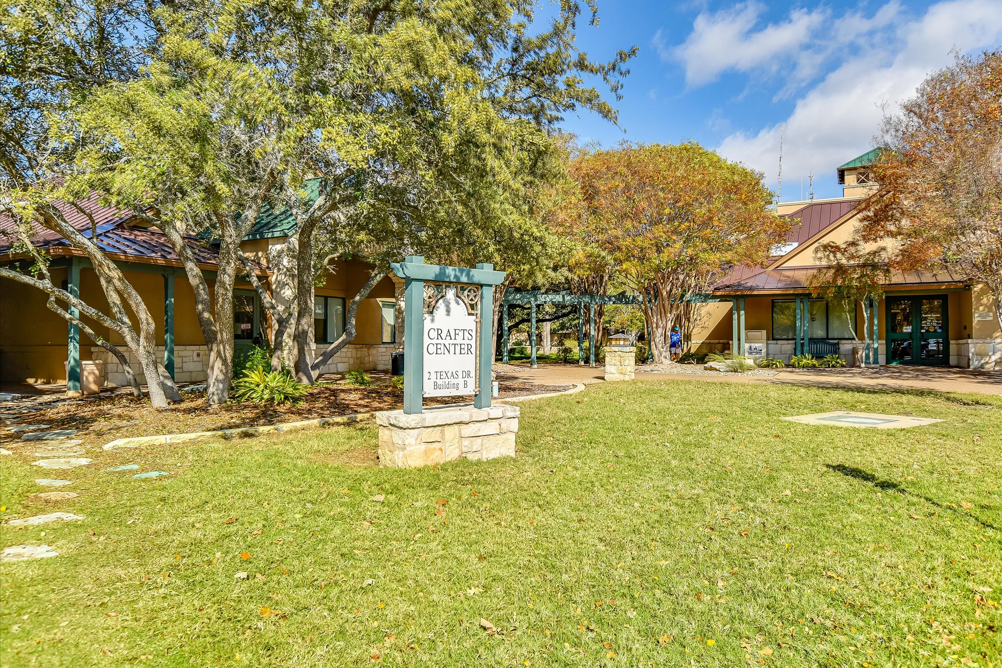 main property photo 28