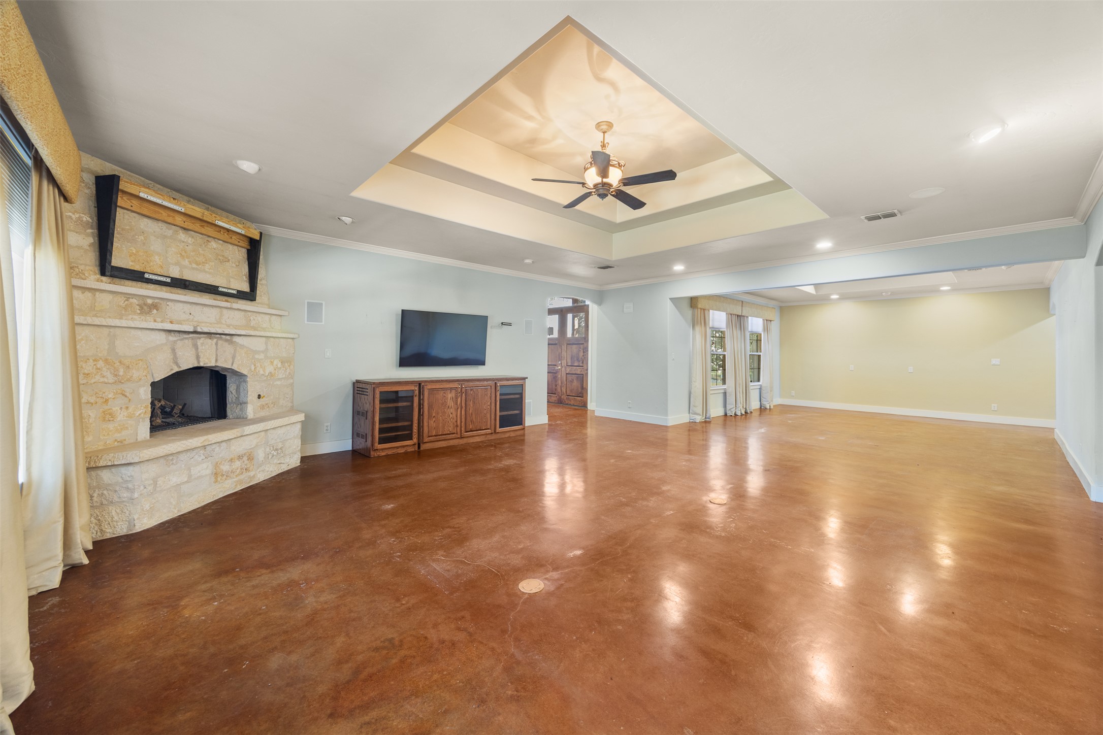 main property photo 7