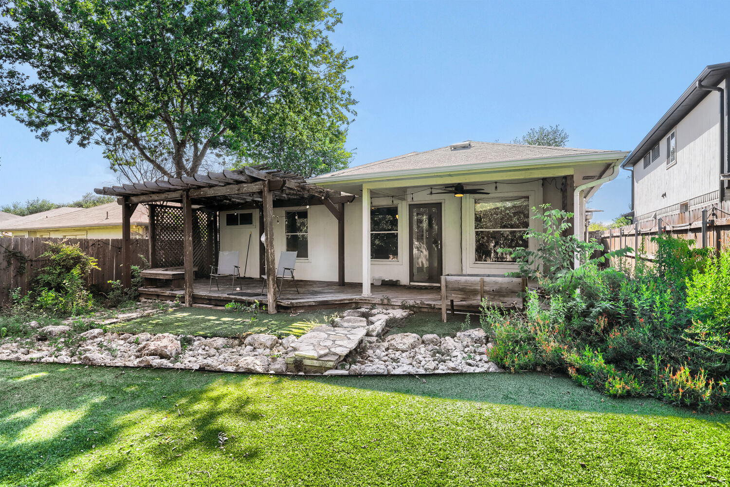 main property photo 26