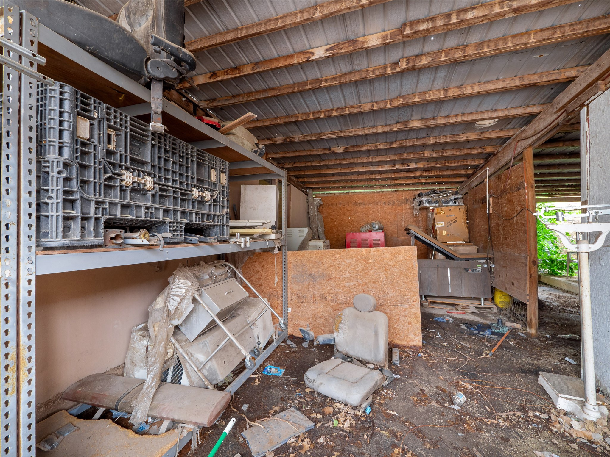 main property photo 28