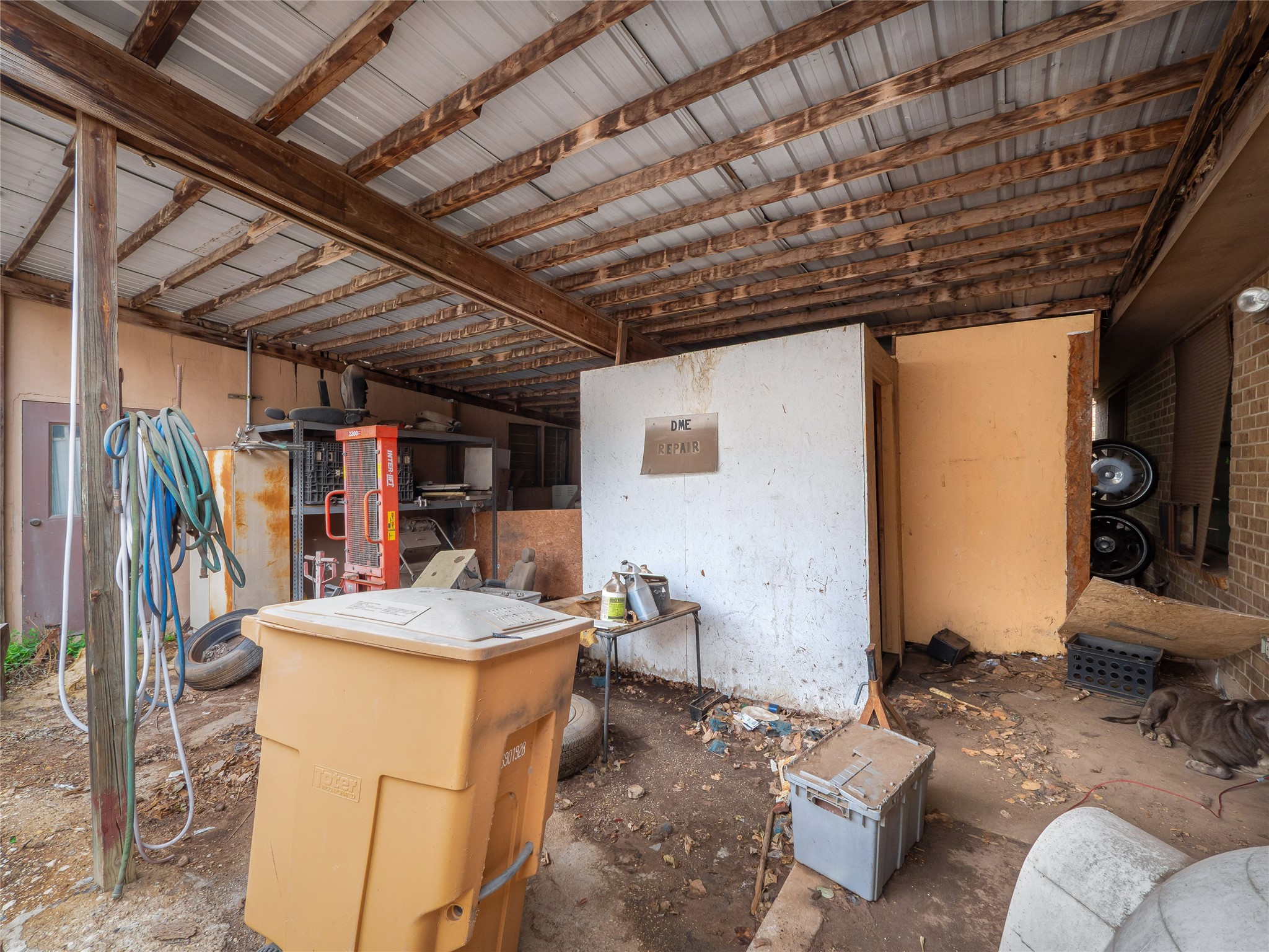 main property photo 29