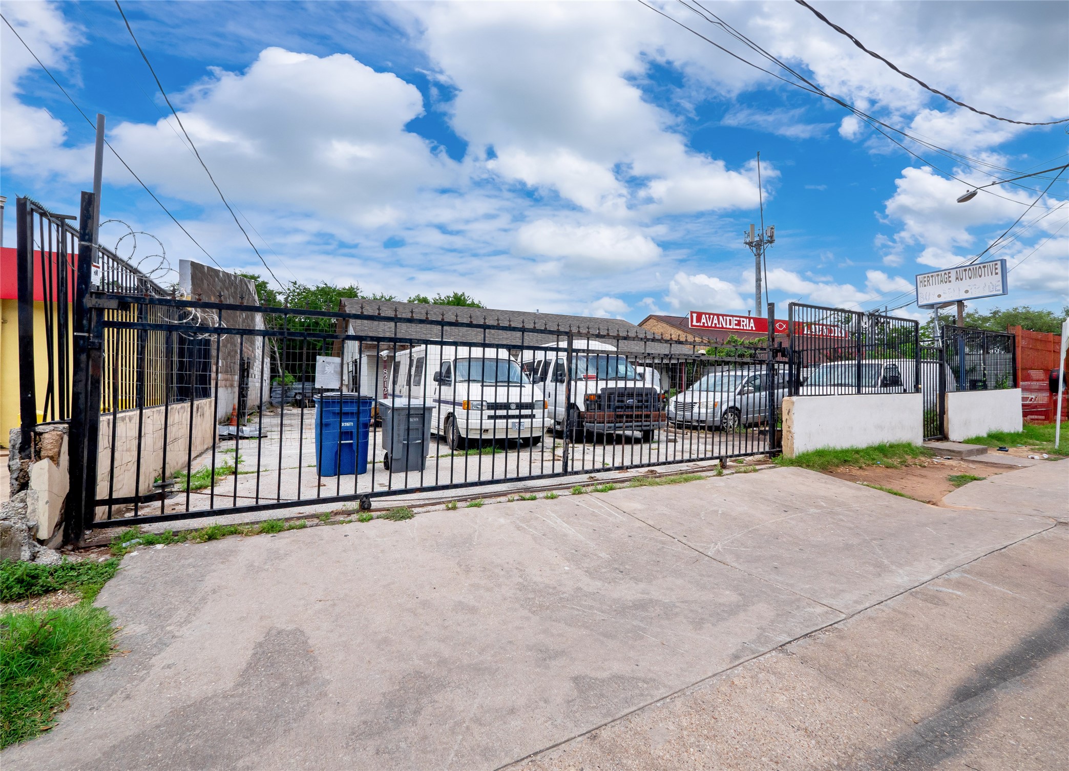 main property photo 3