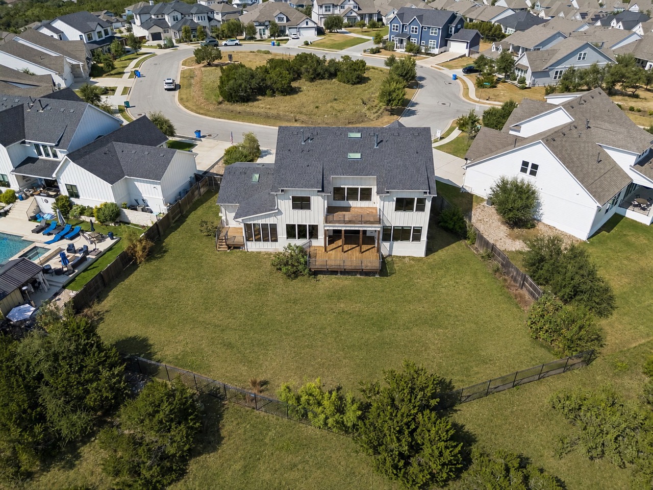 main property photo 36