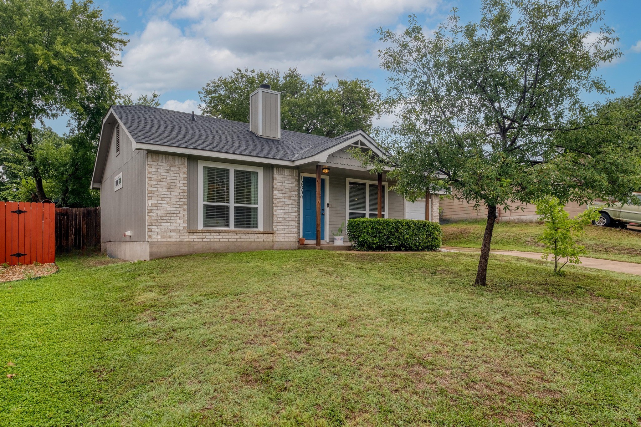 main property photo 2