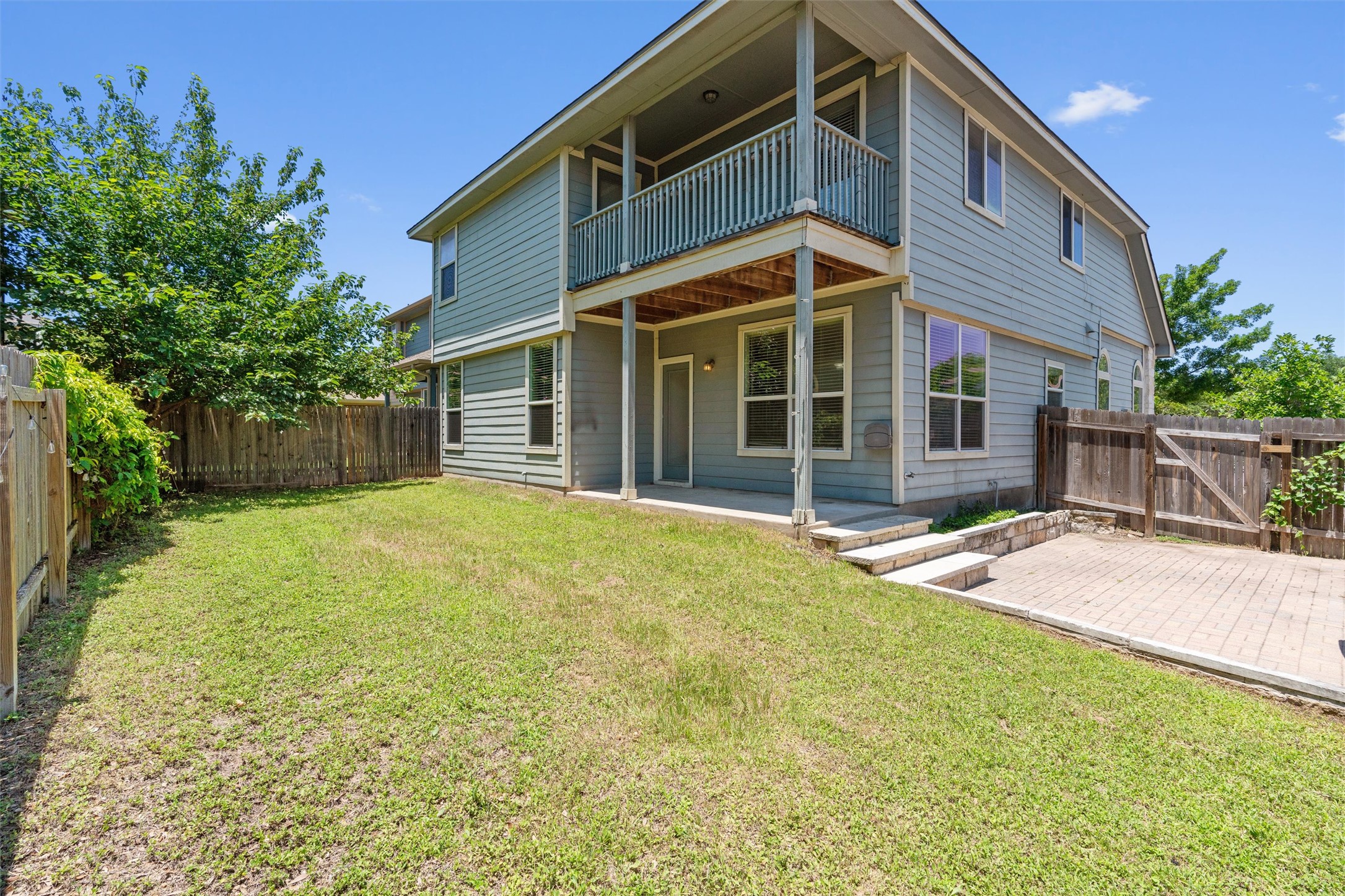 main property photo 32