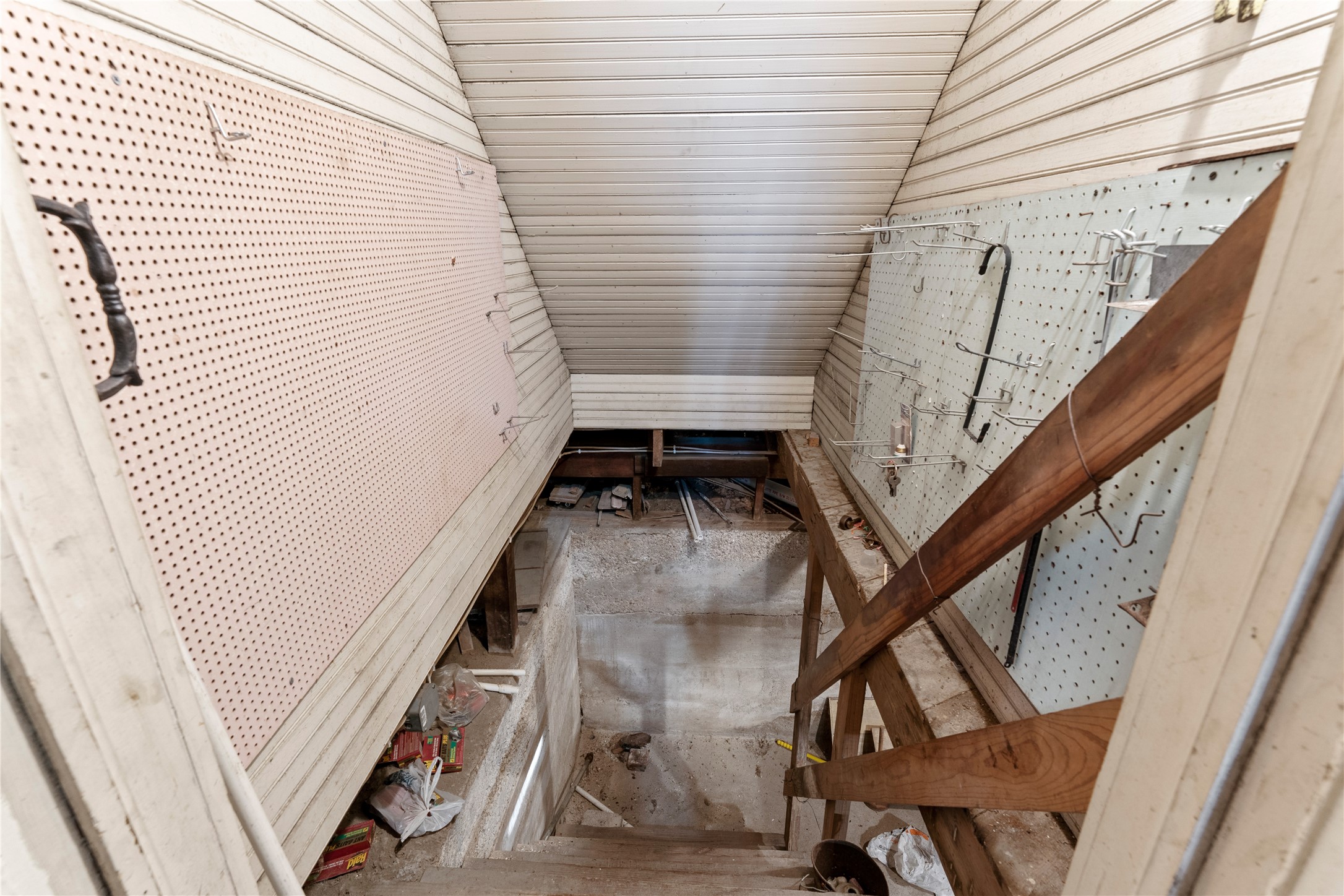 main property photo 39
