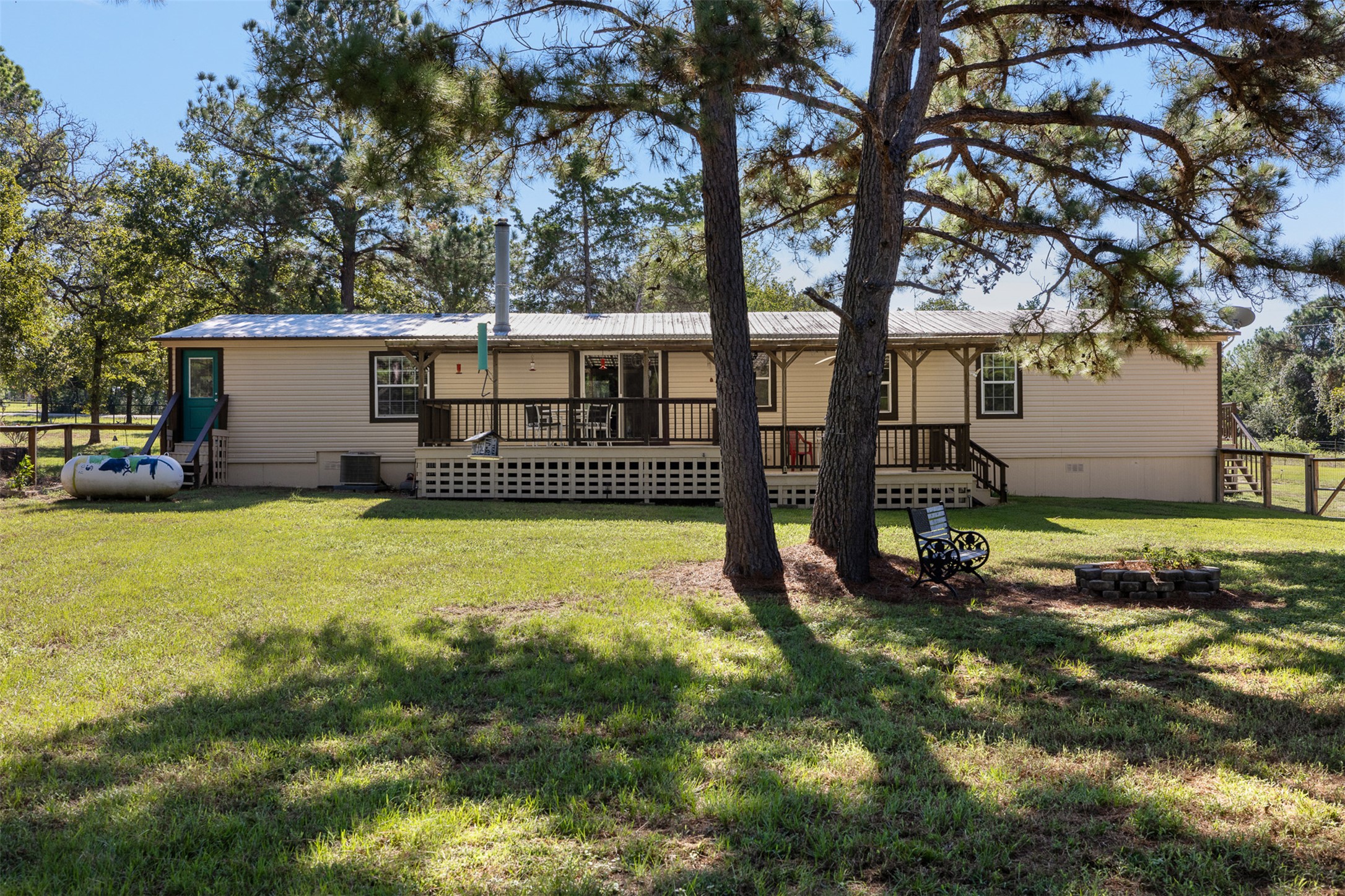 main property photo 14