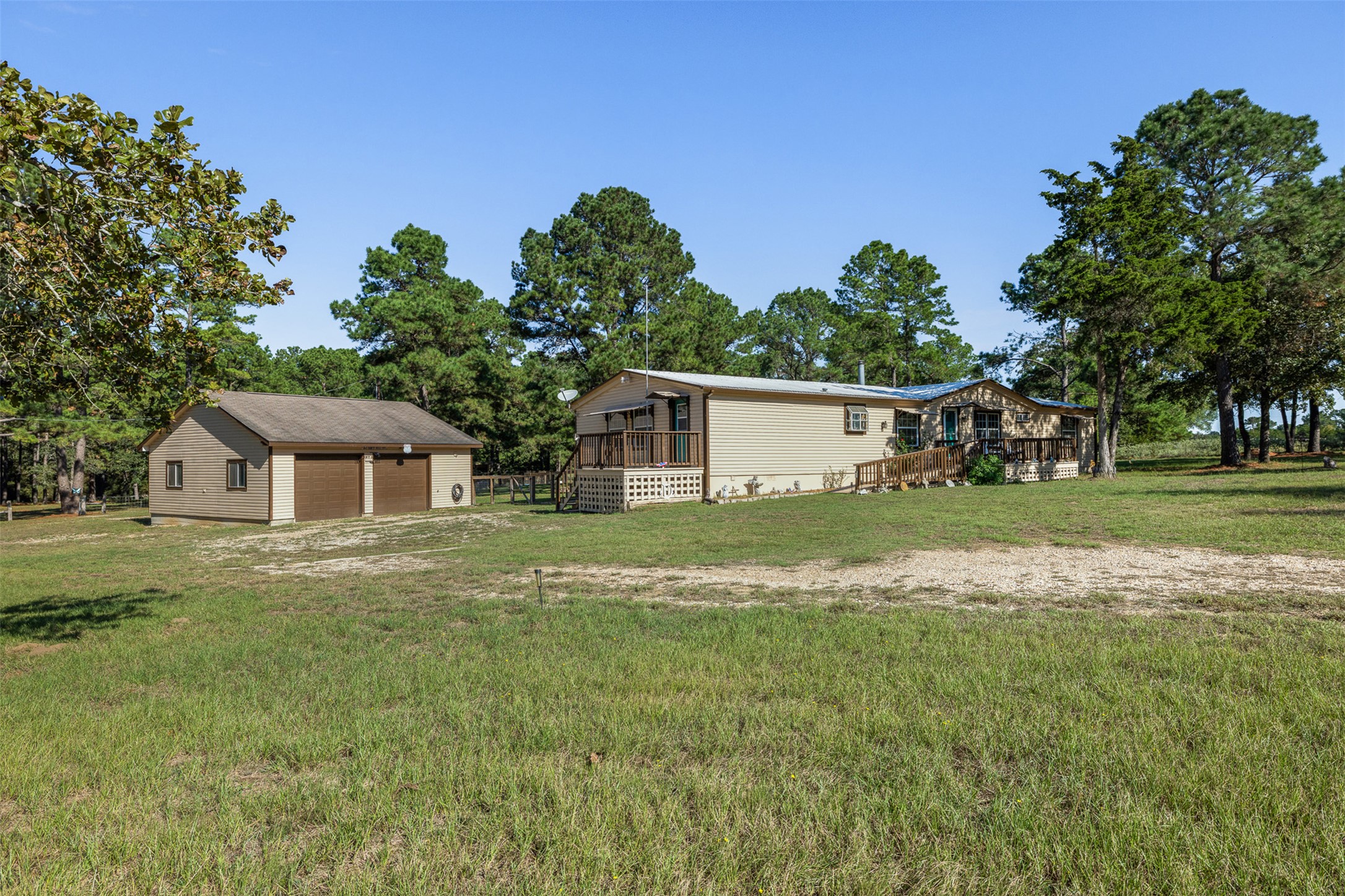 main property photo 9