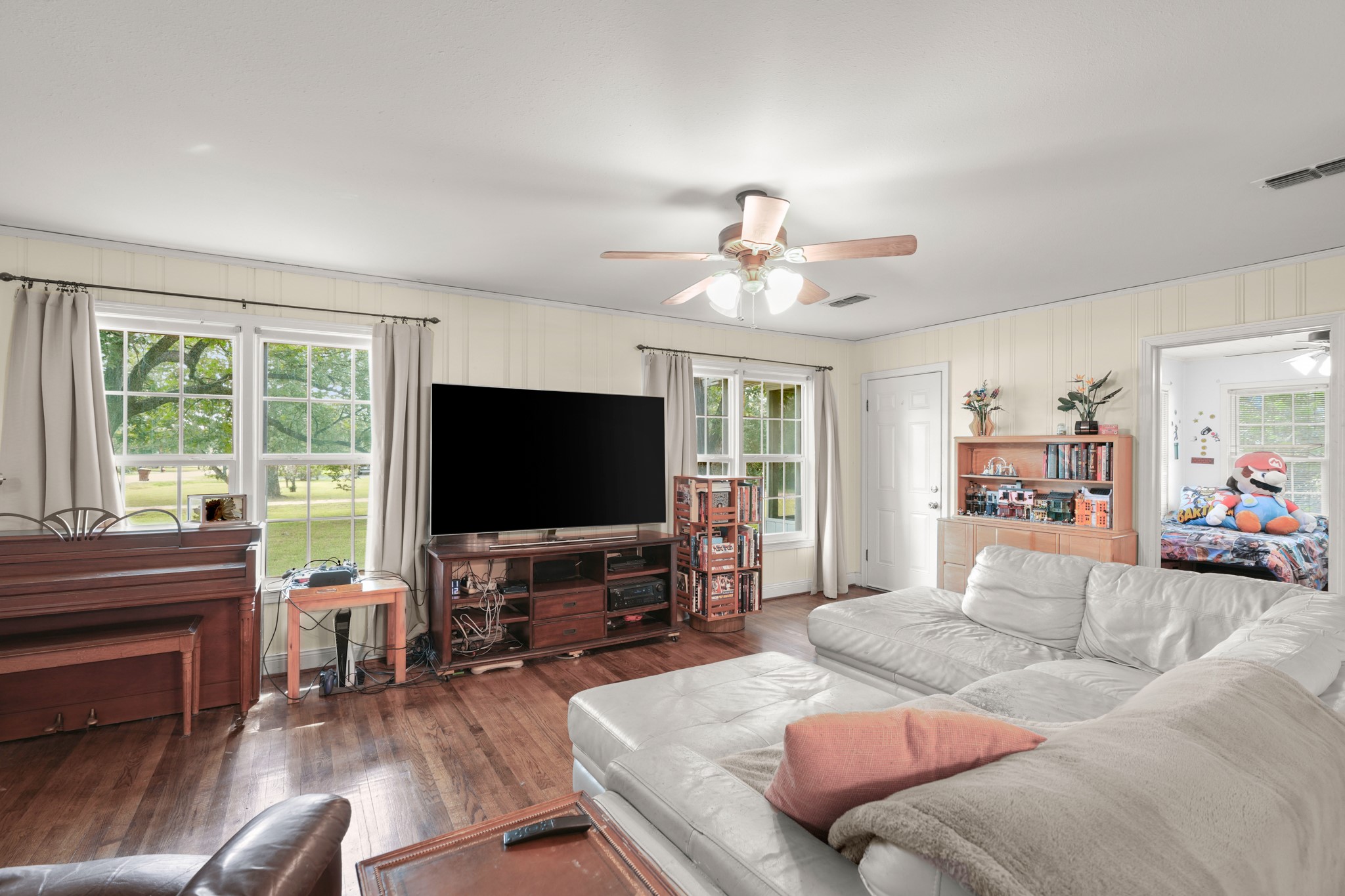 main property photo 5