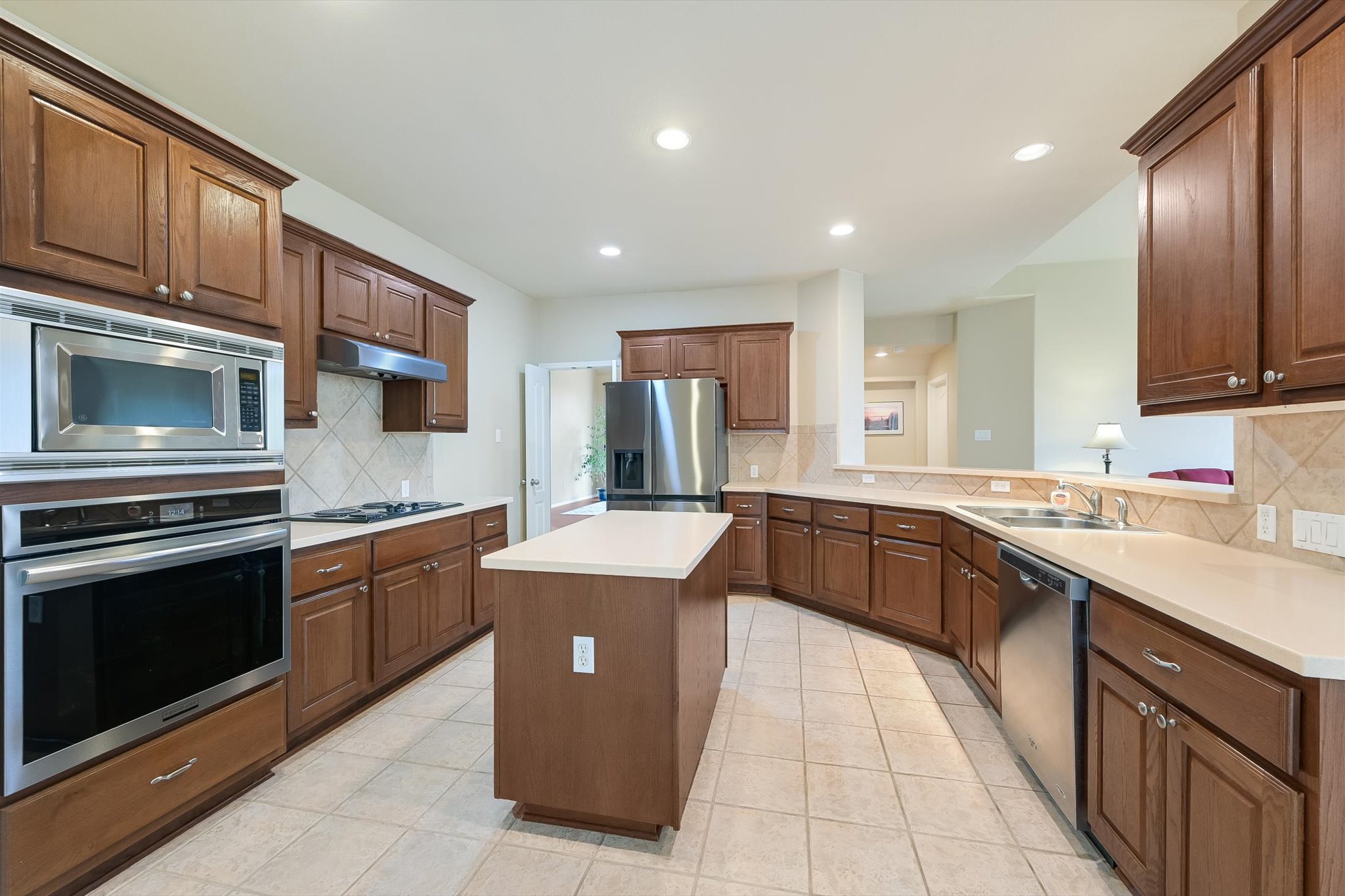 main property photo 10