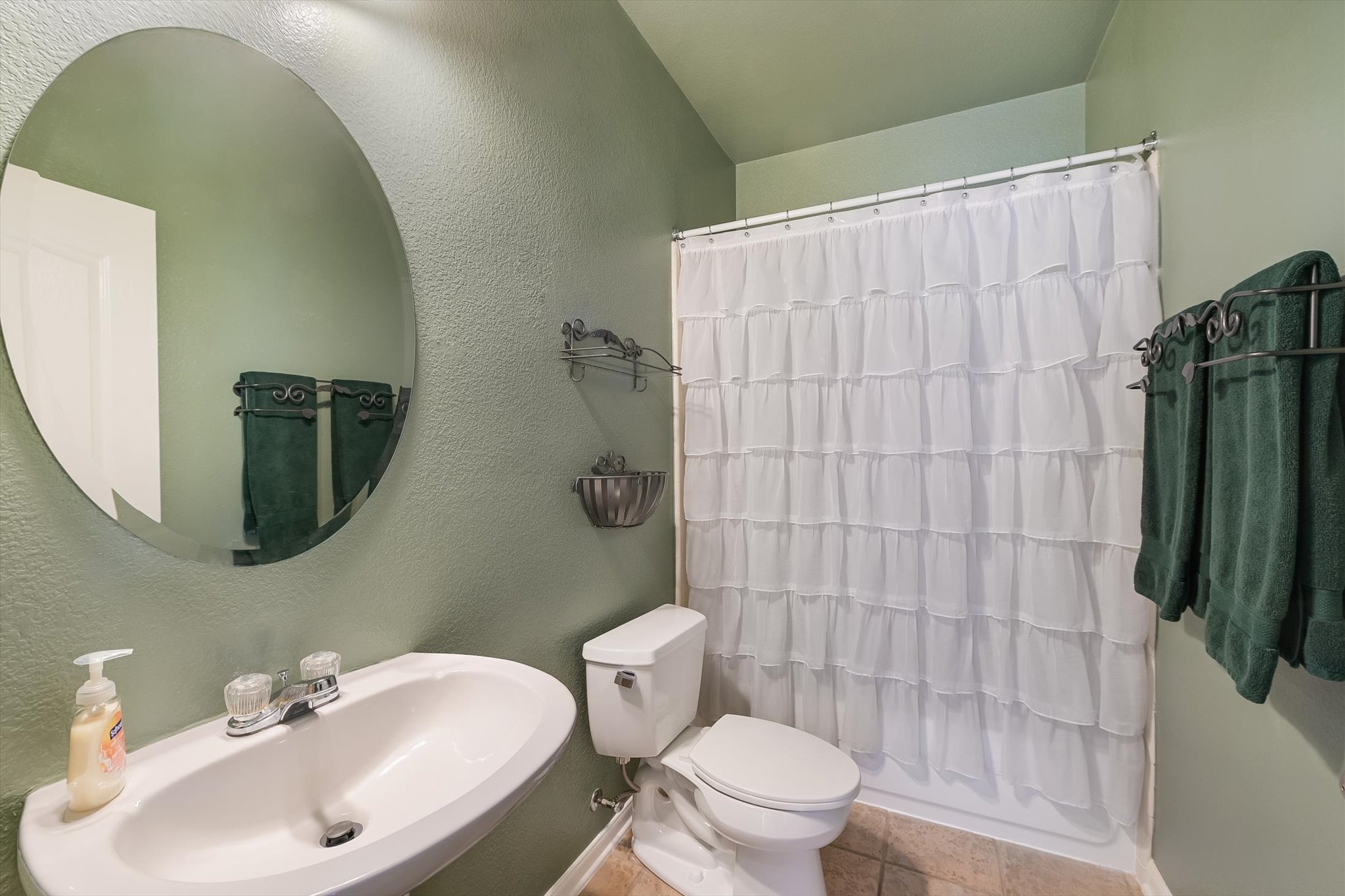 main property photo 25