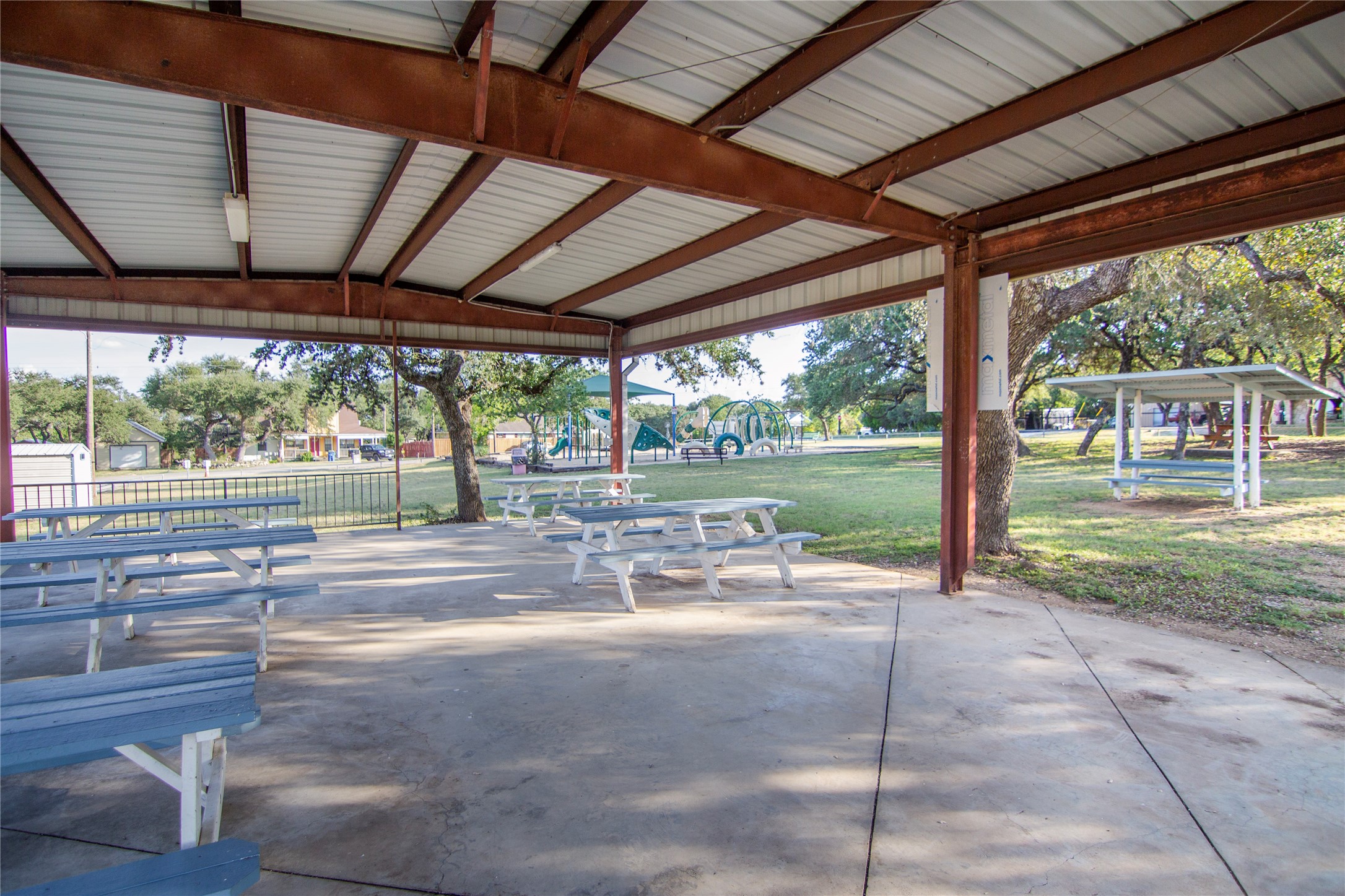 main property photo 34