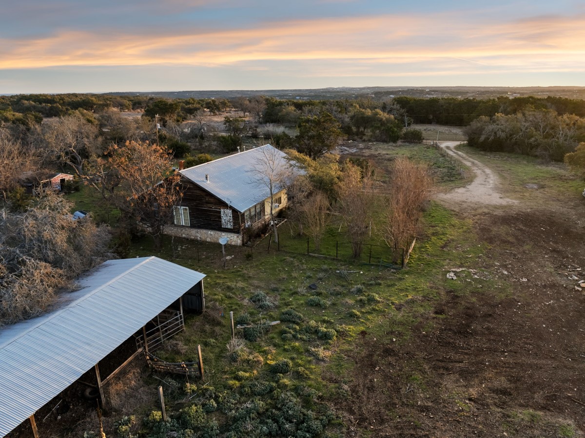 main property photo 10
