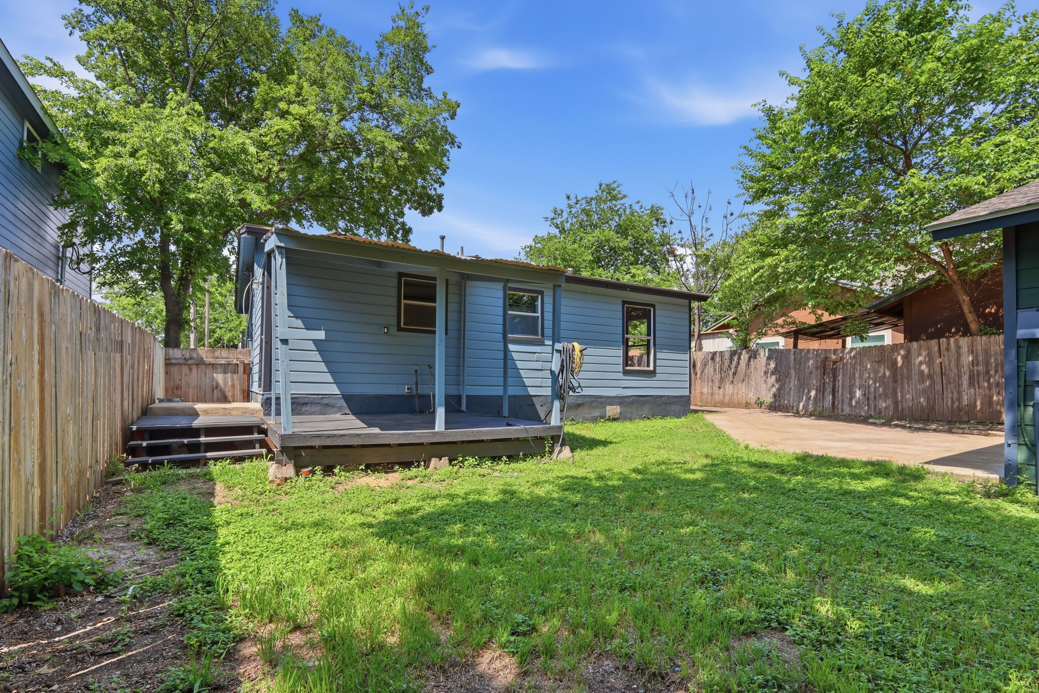 main property photo 19
