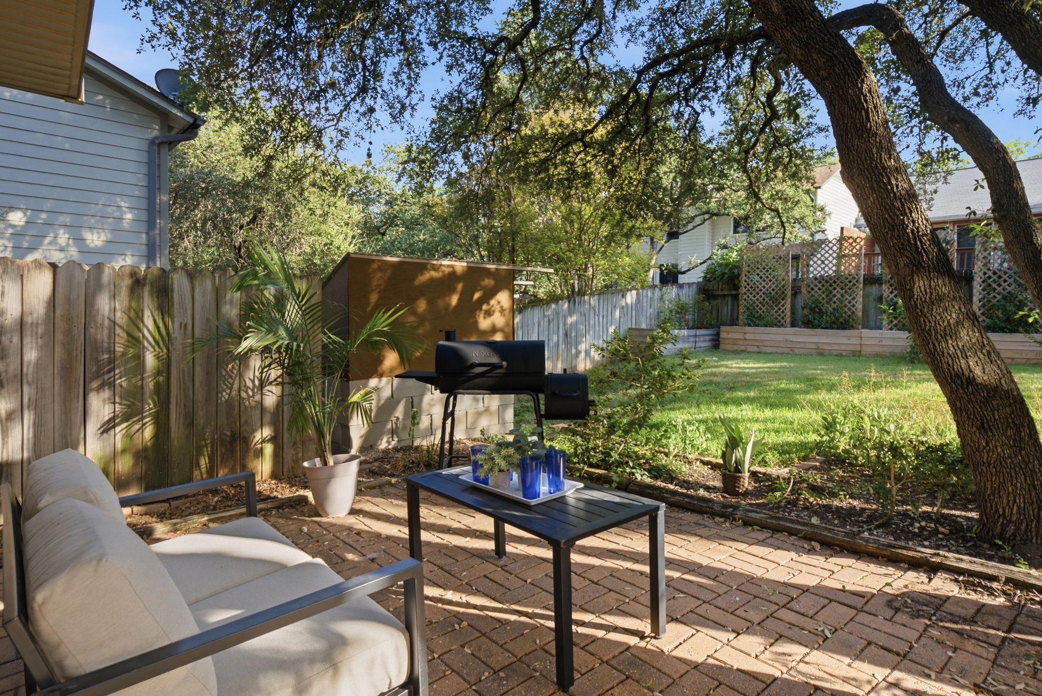 main property photo 17