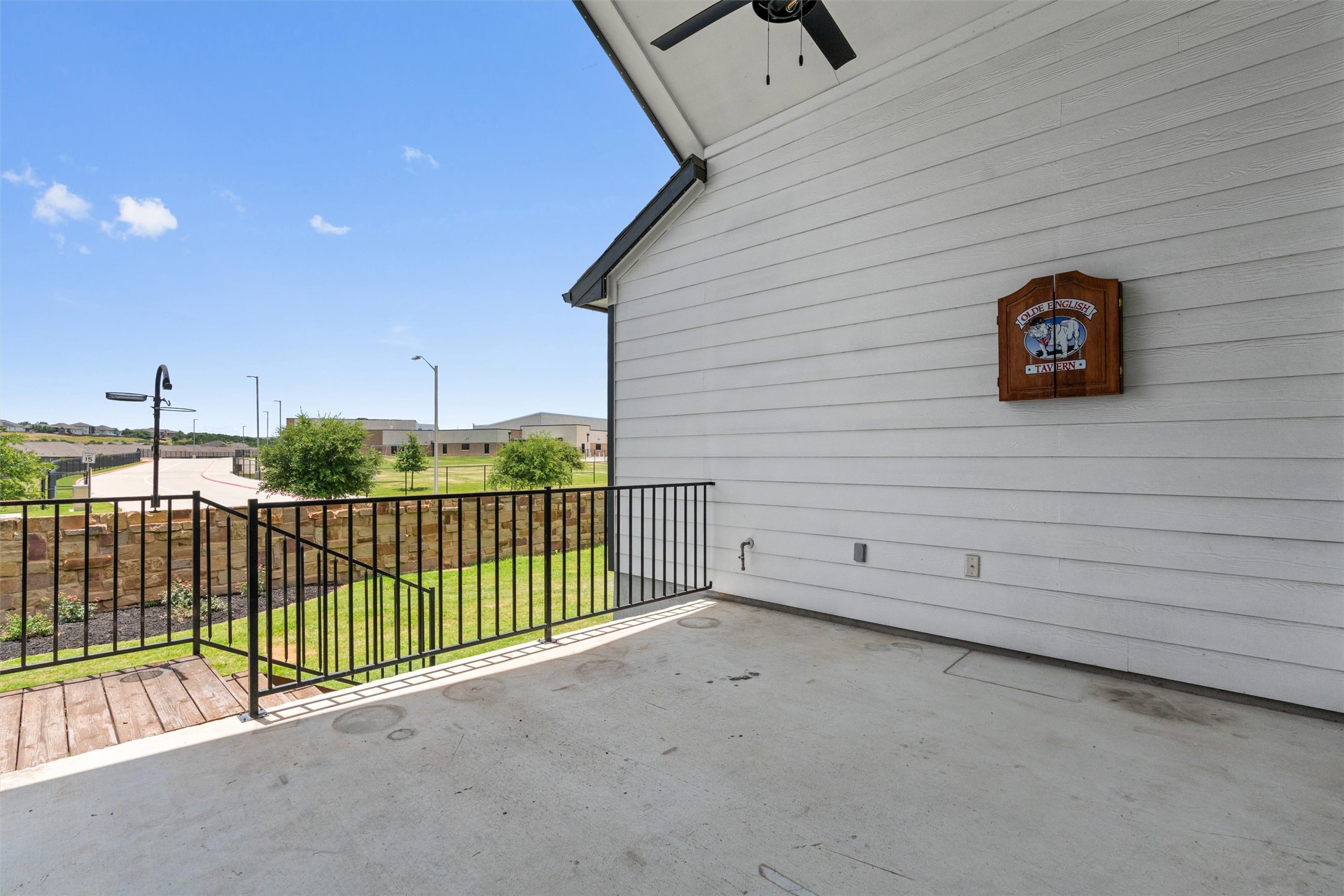 main property photo 33