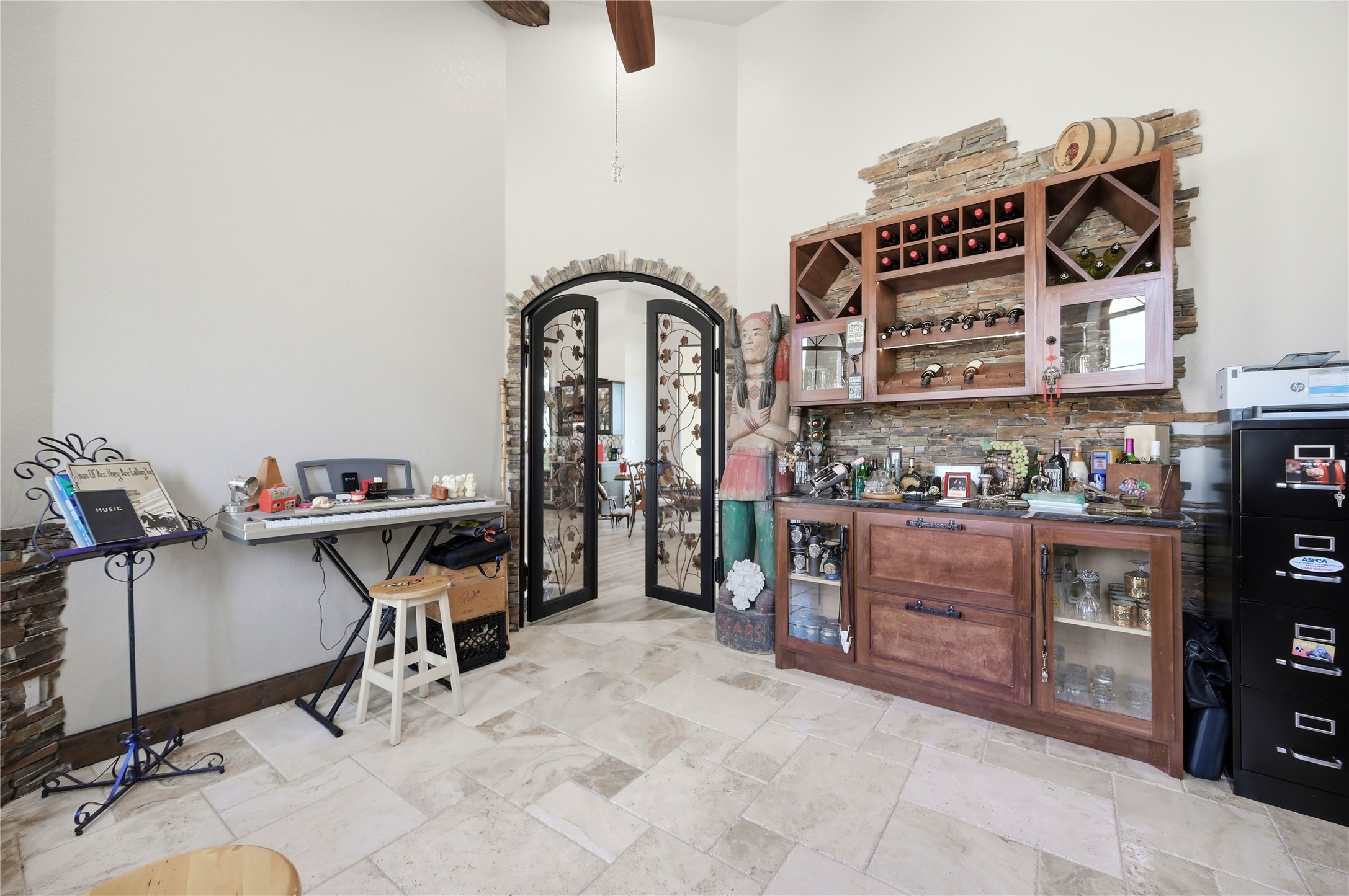 main property photo 5