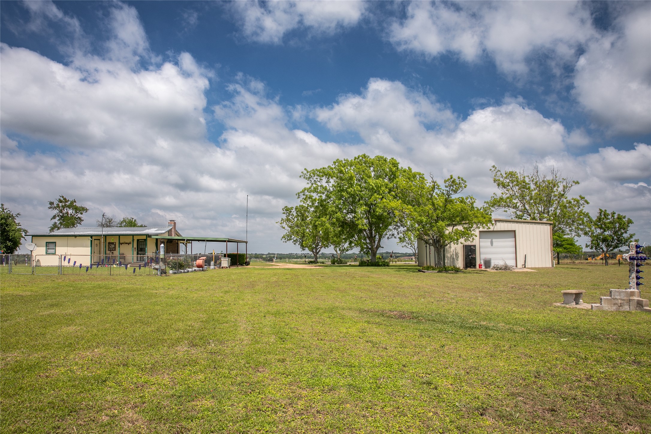 main property photo 13