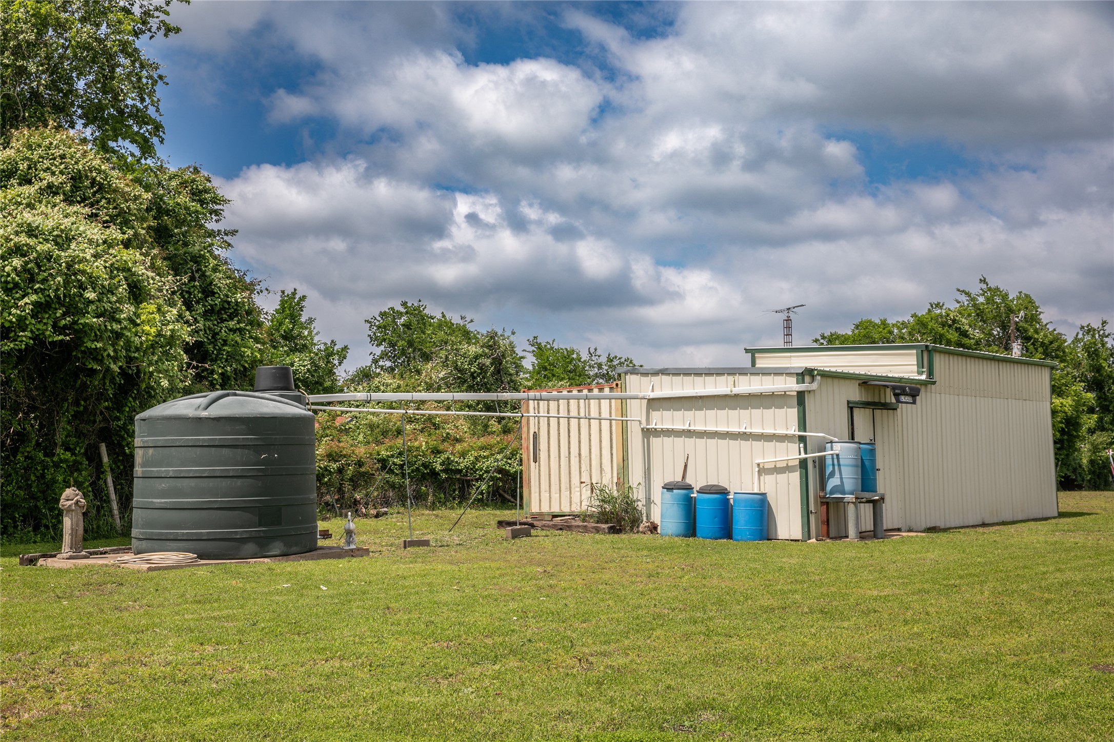main property photo 14