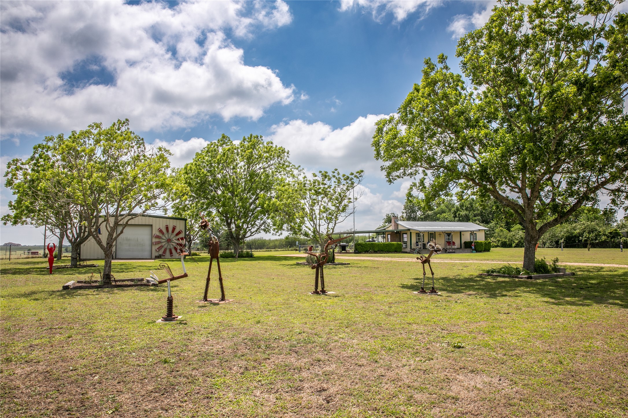 main property photo 16