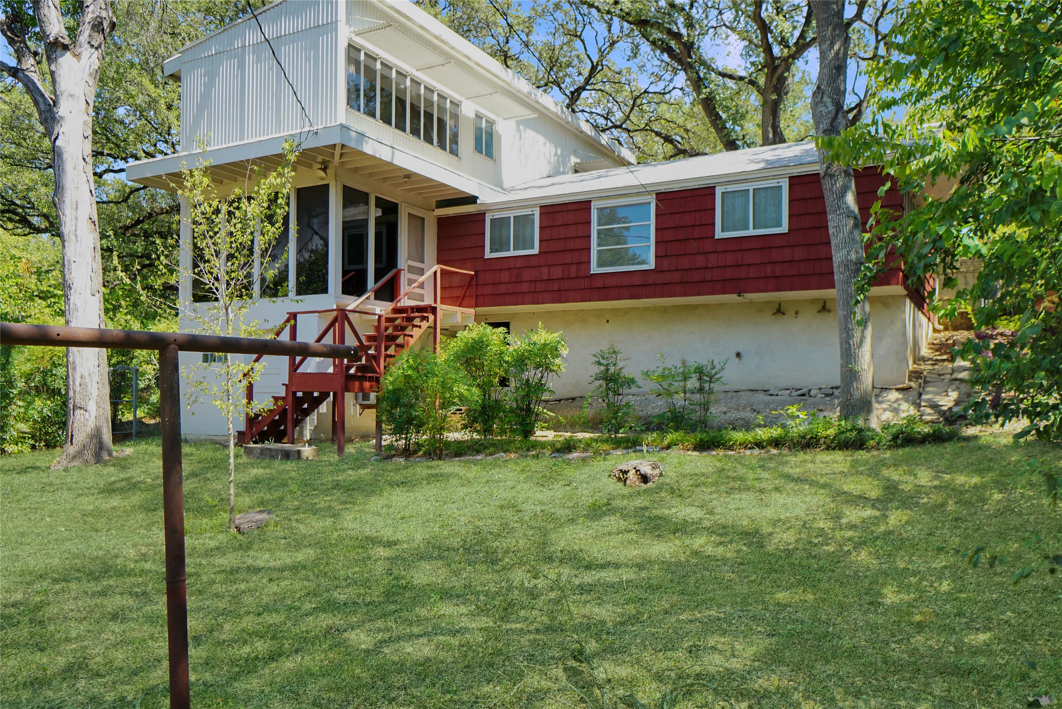 main property photo 20