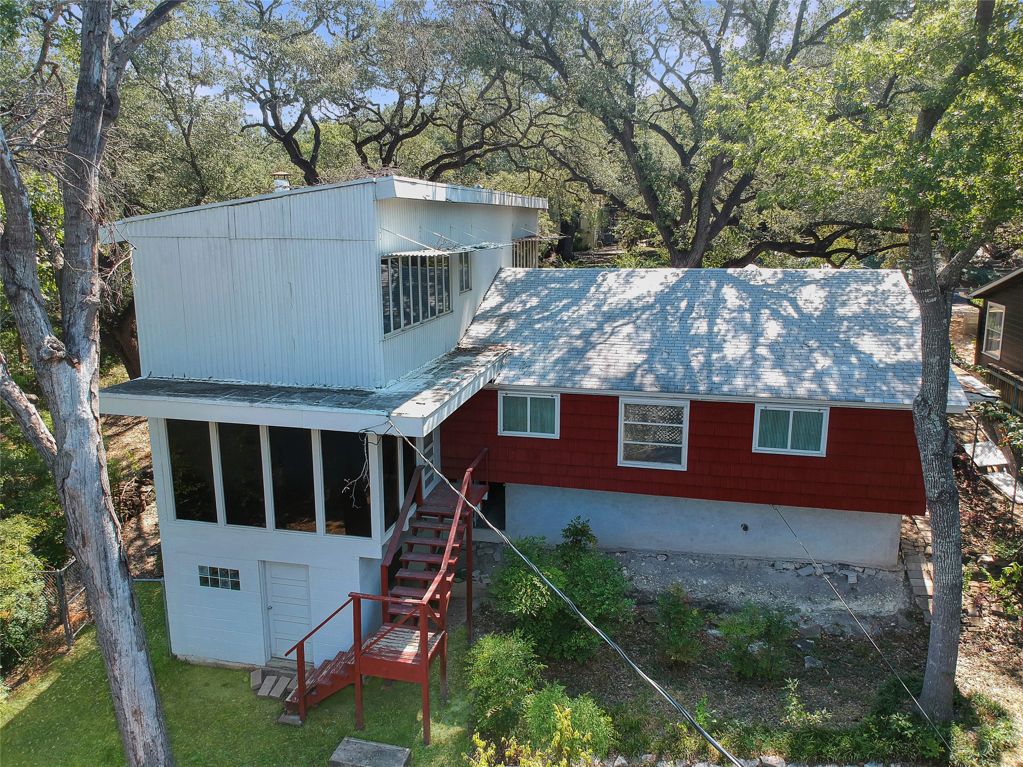 main property photo 31