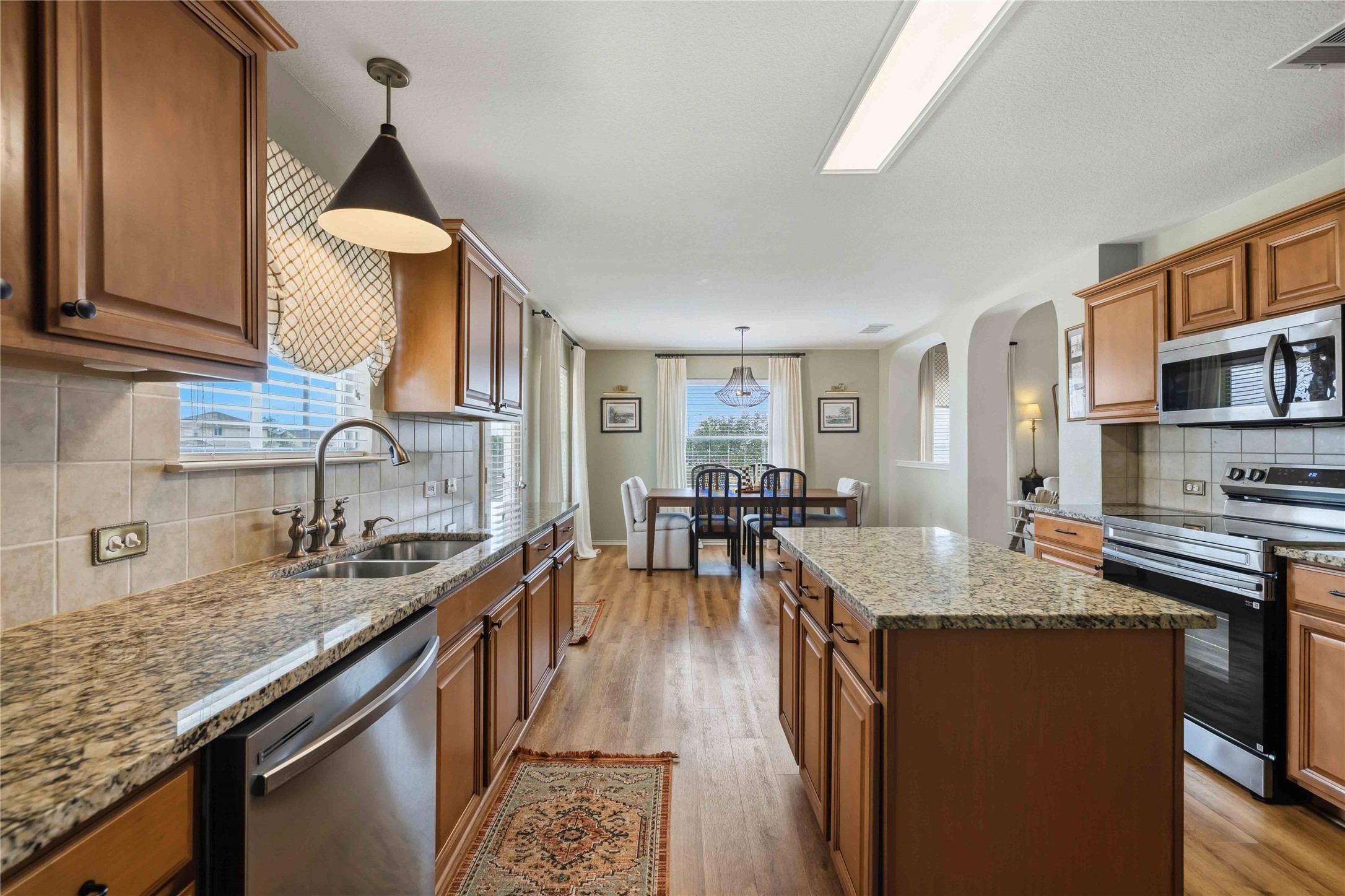 main property photo 6