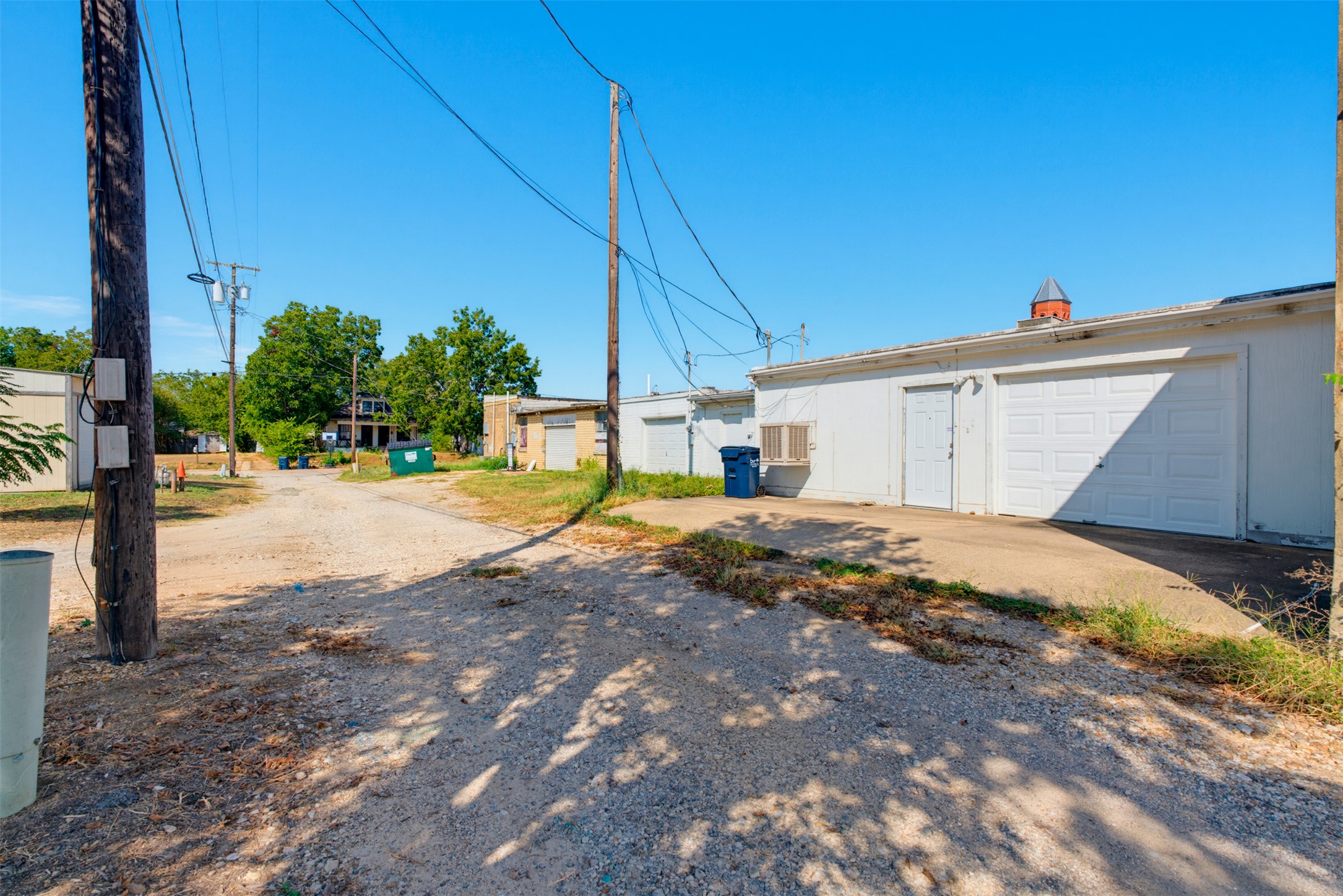 main property photo 20