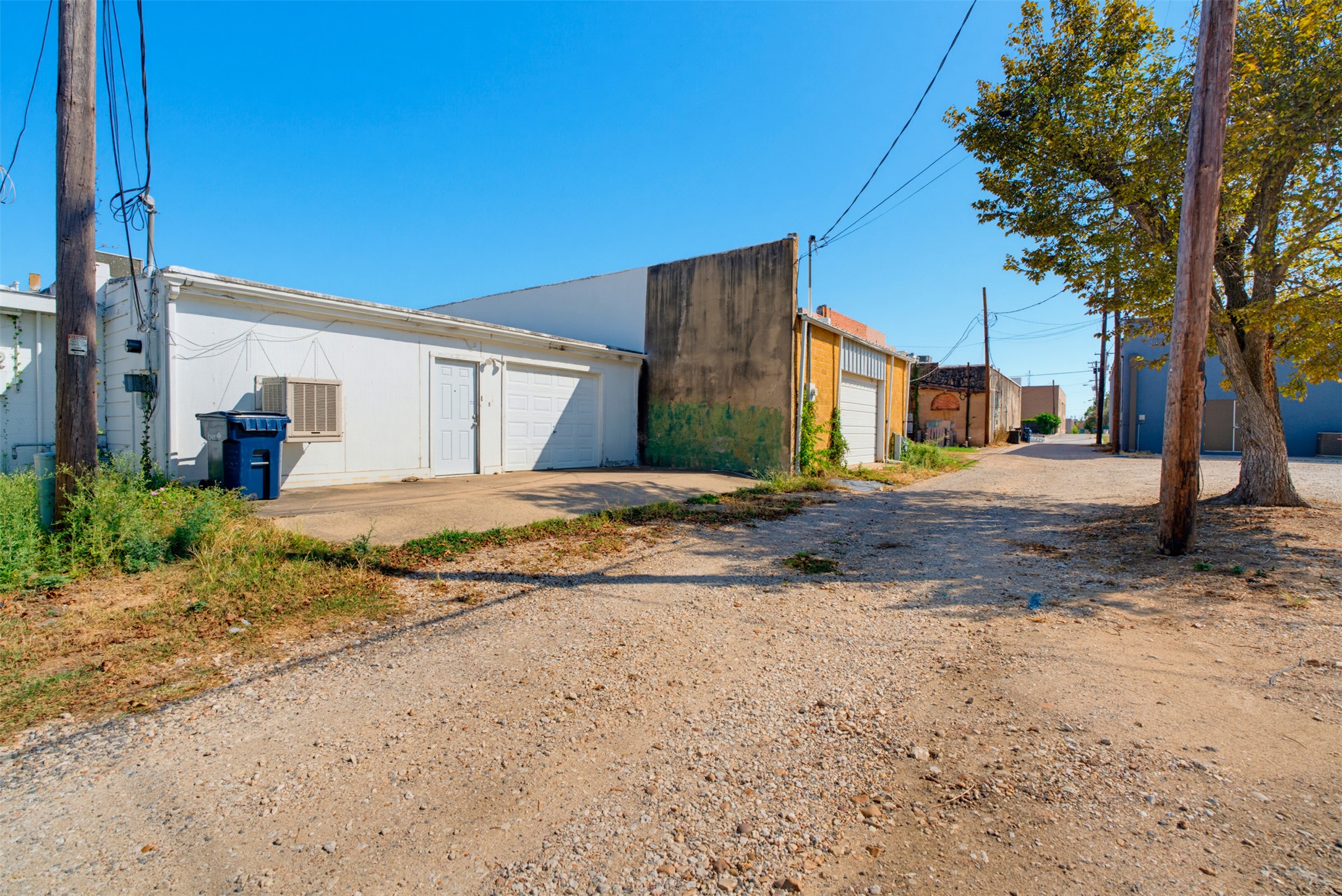 main property photo 21