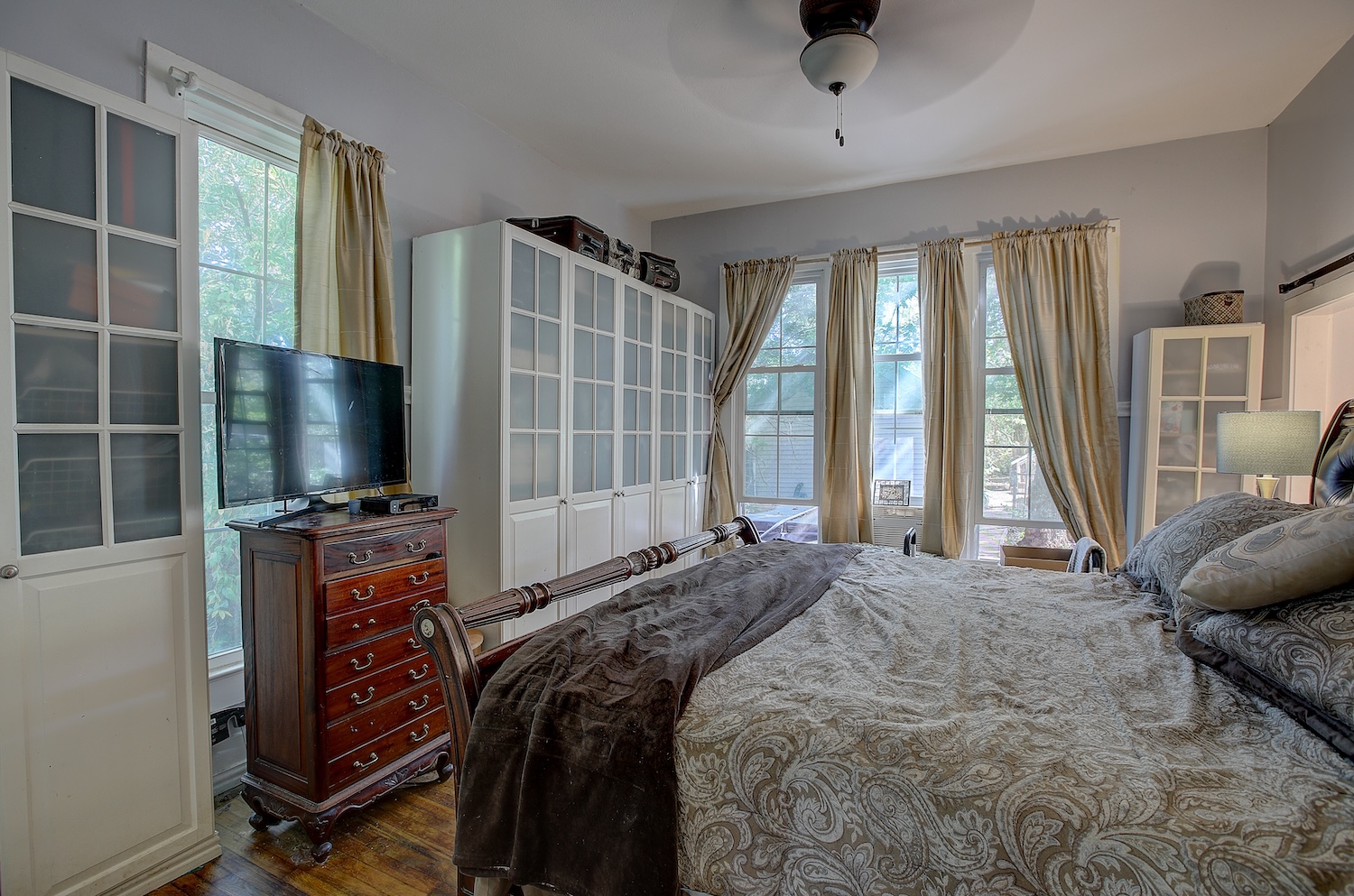 main property photo 11