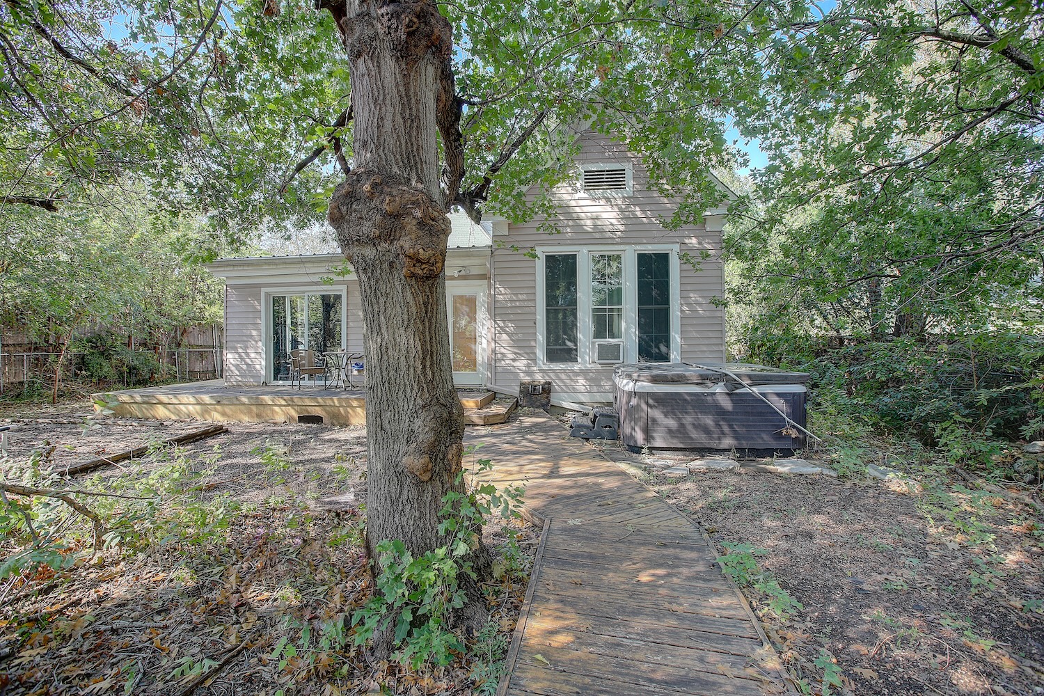 main property photo 19