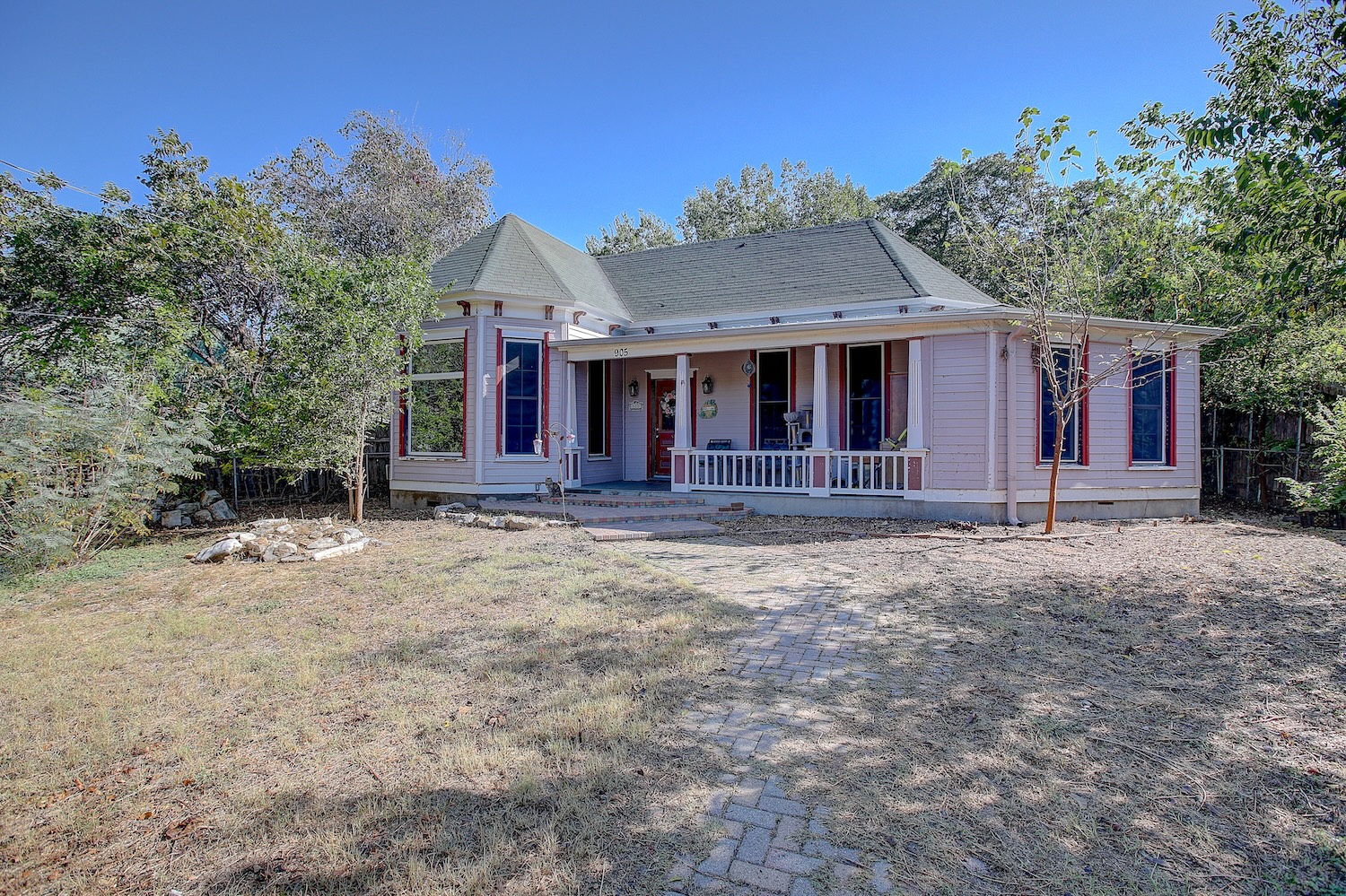 main property photo 25