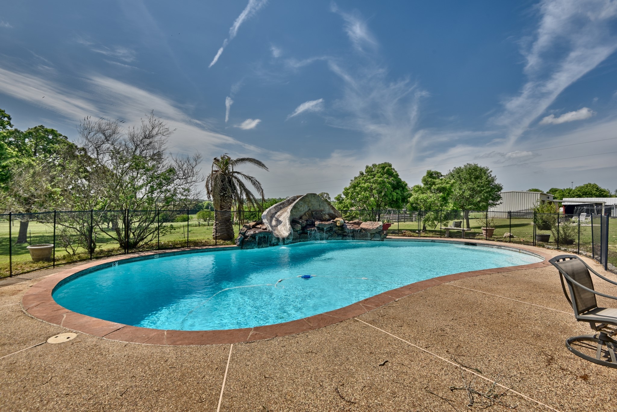 main property photo 13