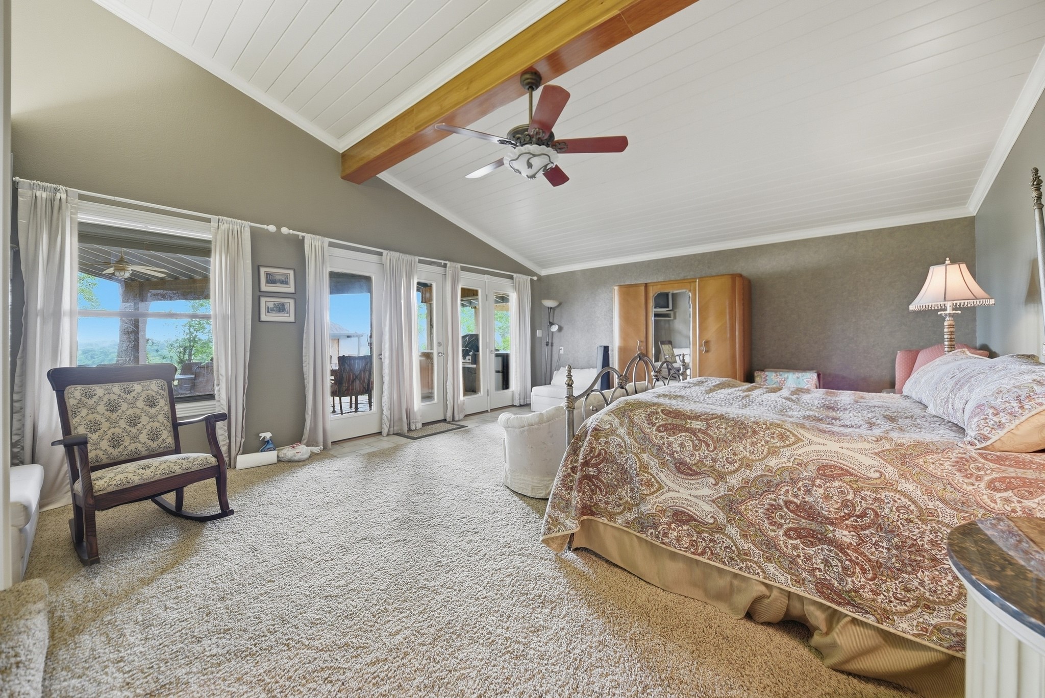 main property photo 9
