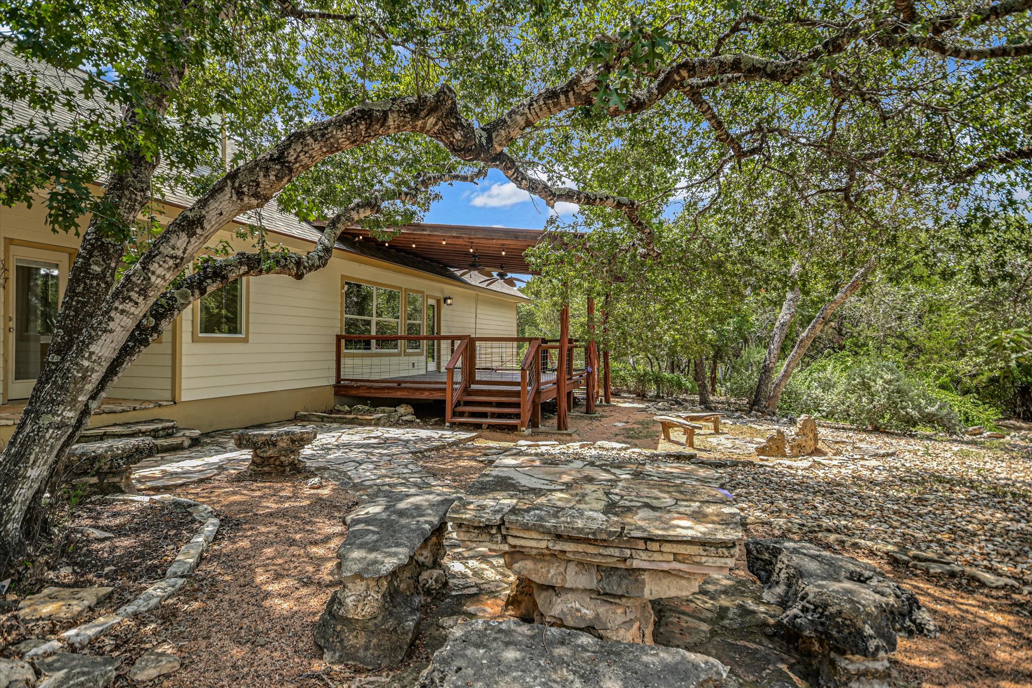 main property photo 22
