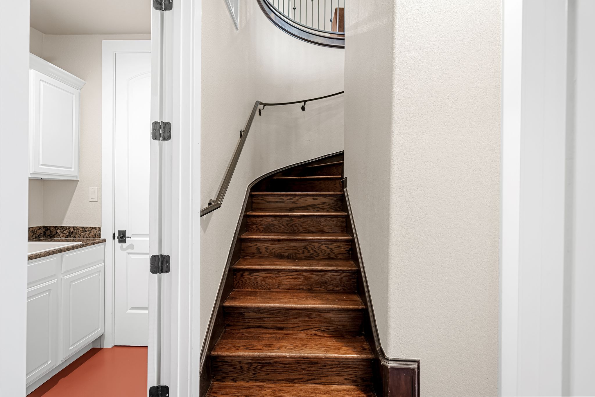 main property photo 16