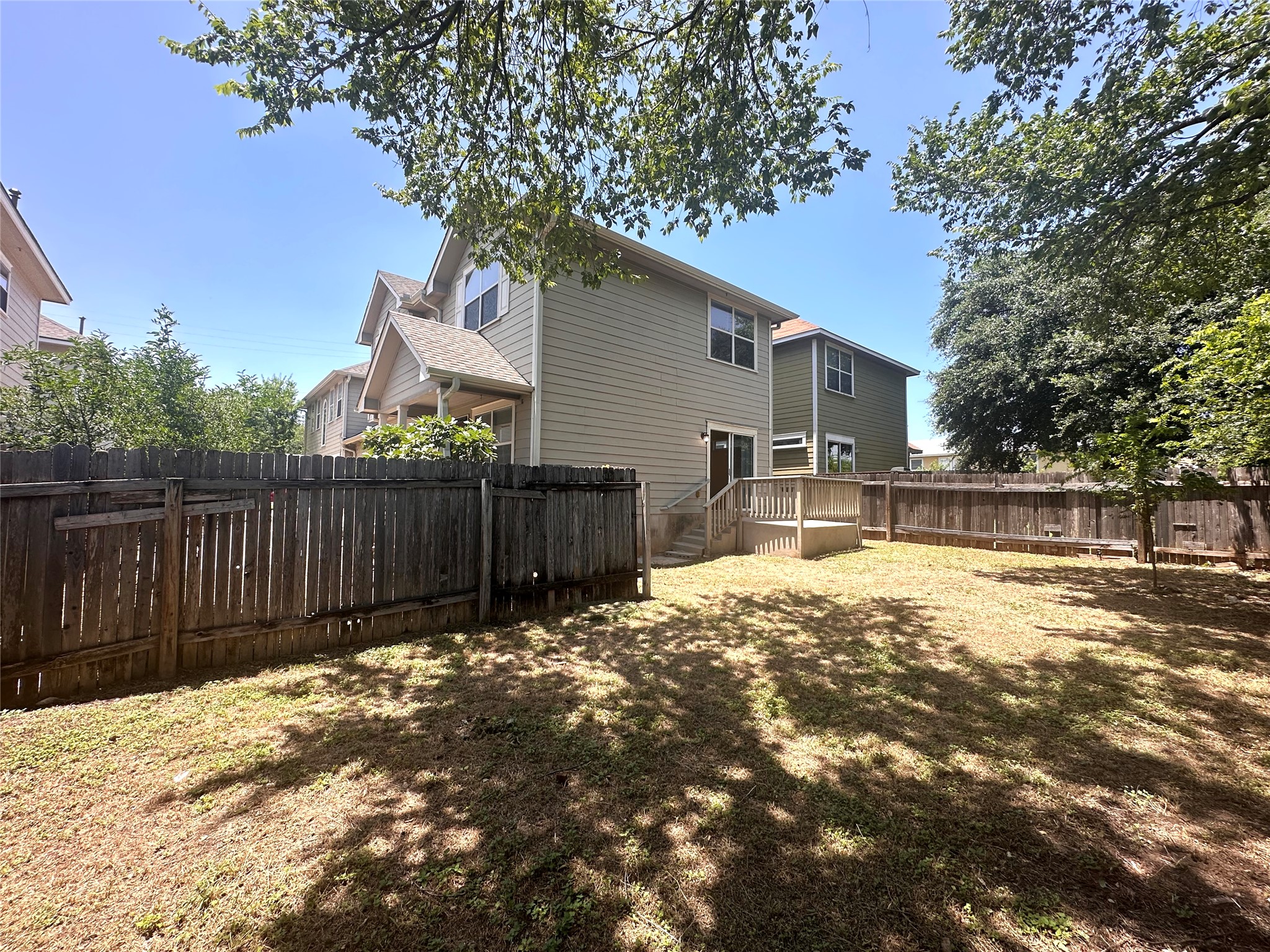 main property photo 22