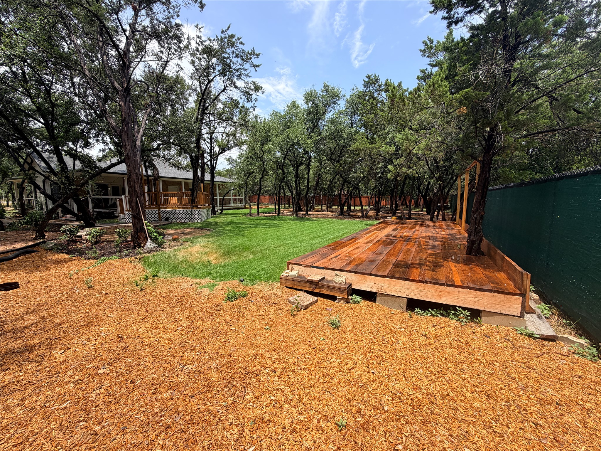 main property photo 28