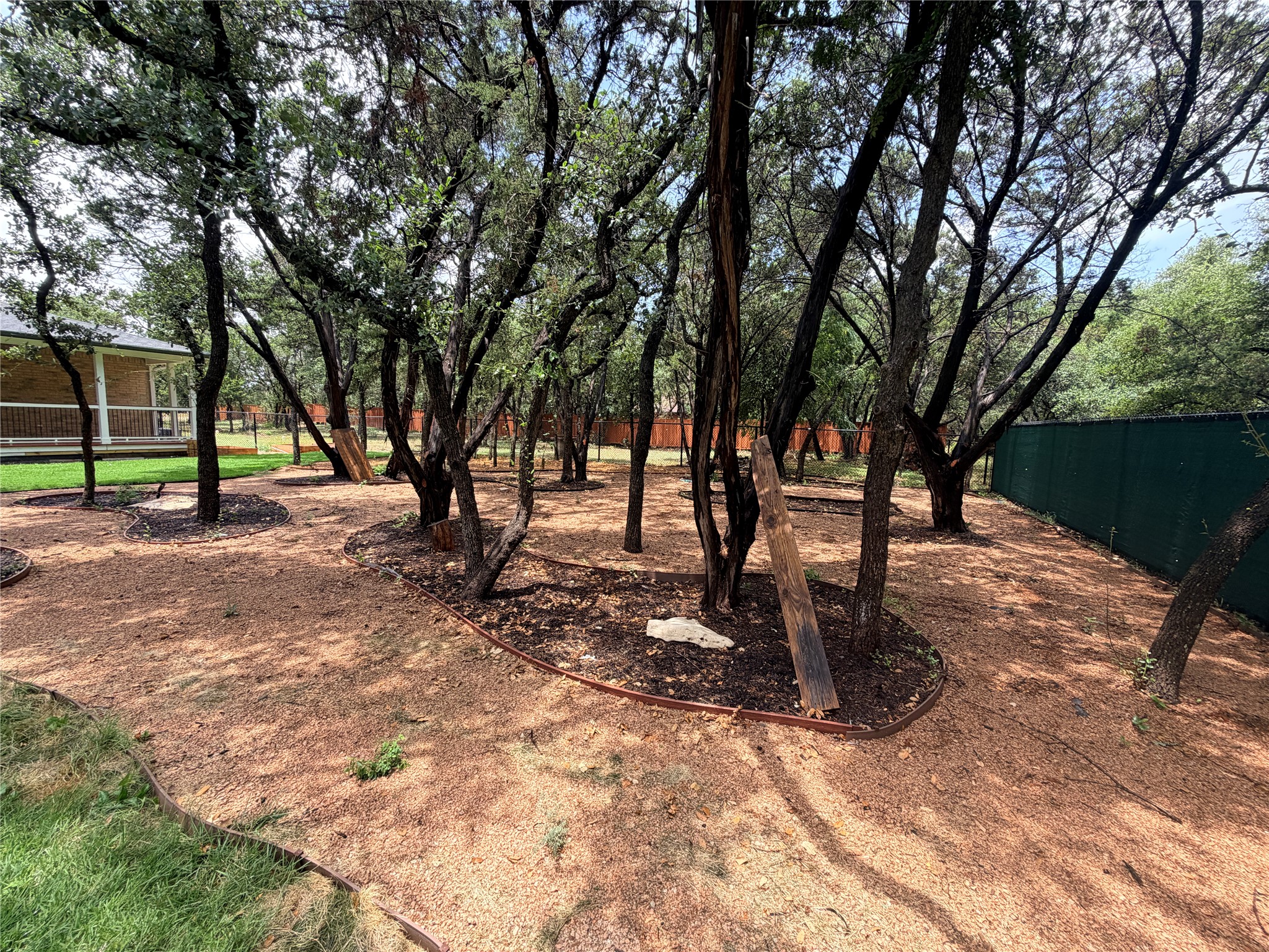 main property photo 30