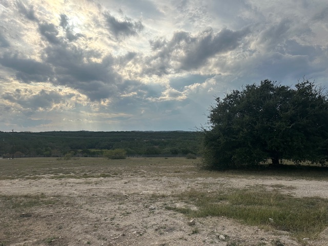 main property photo 11