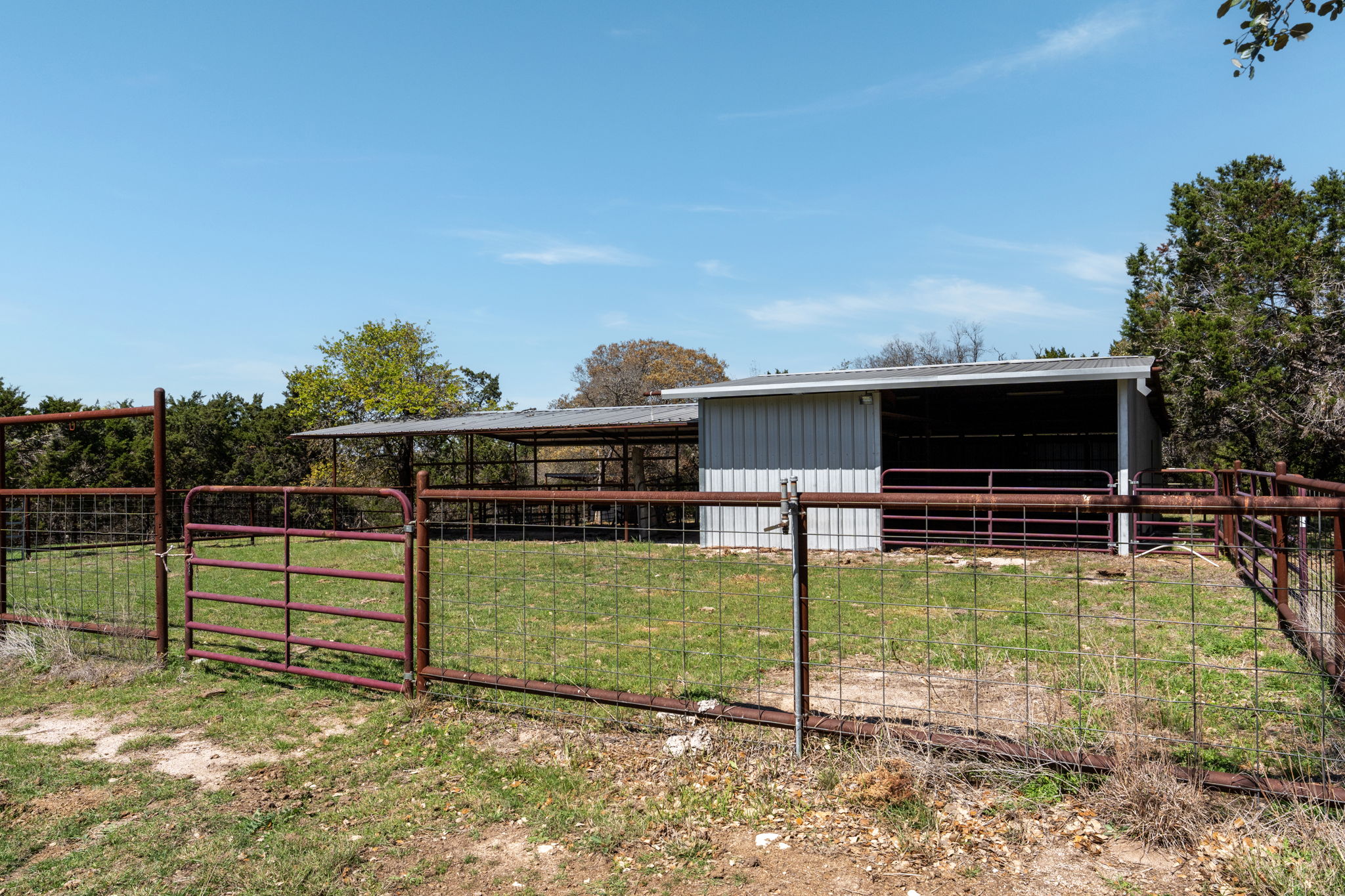 main property photo 23