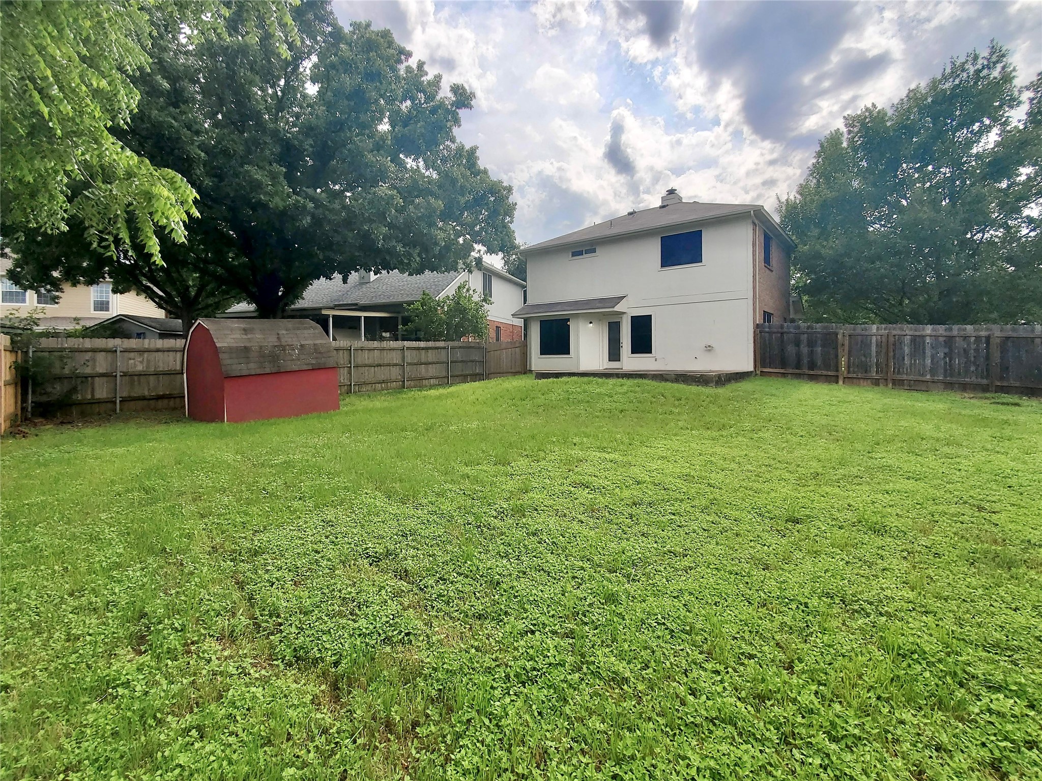 main property photo 23