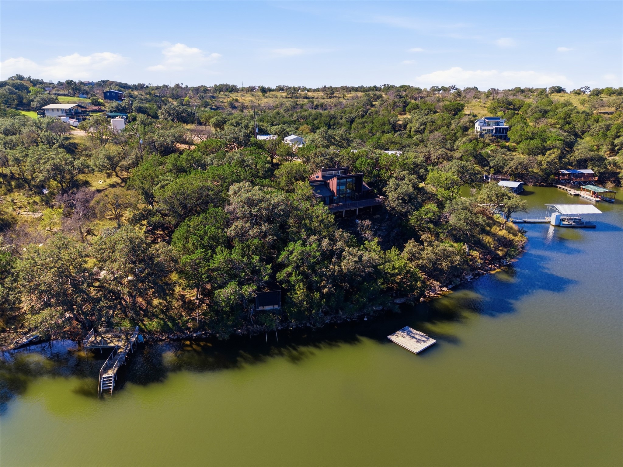 main property photo 8
