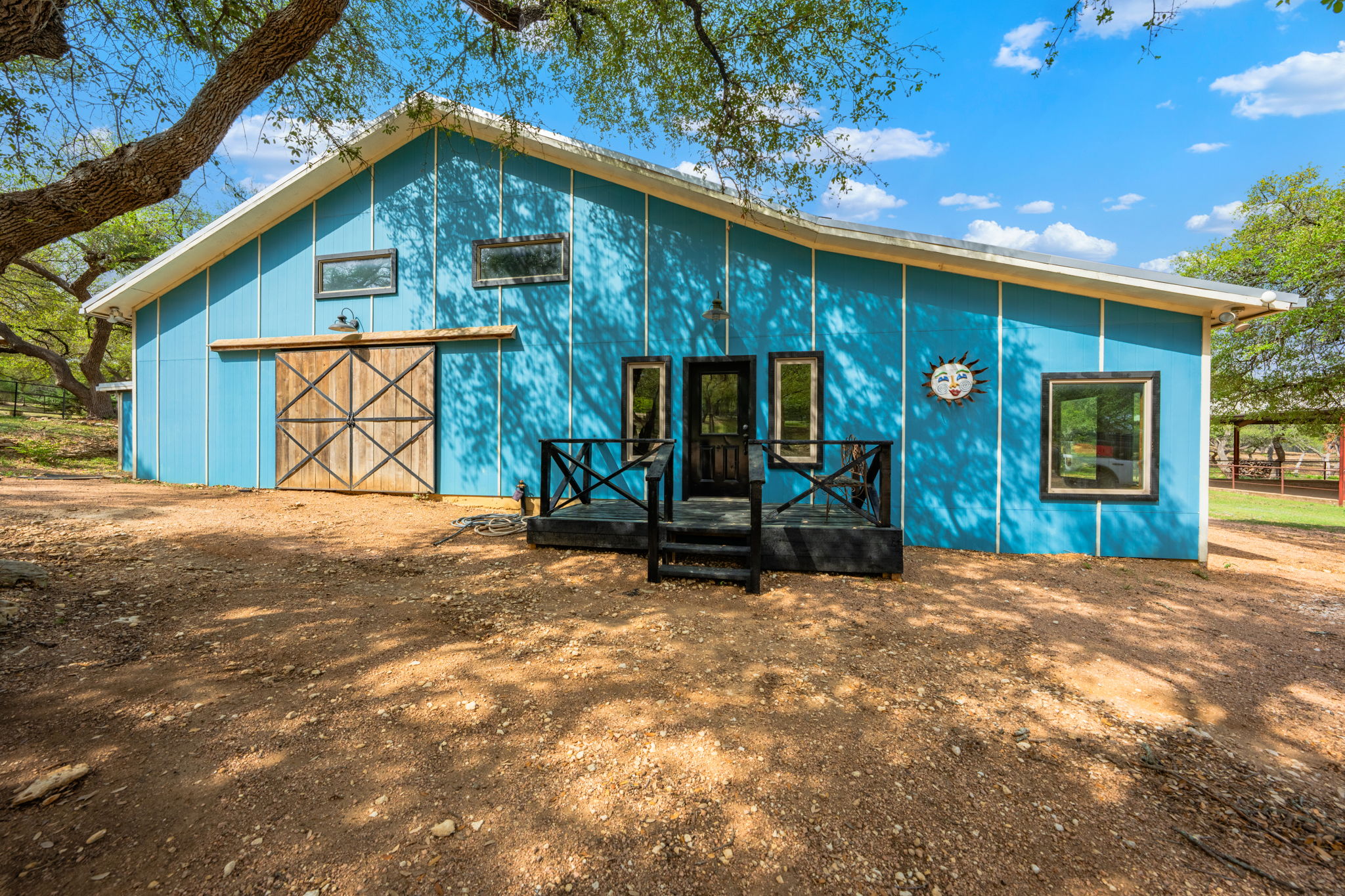 main property photo 29