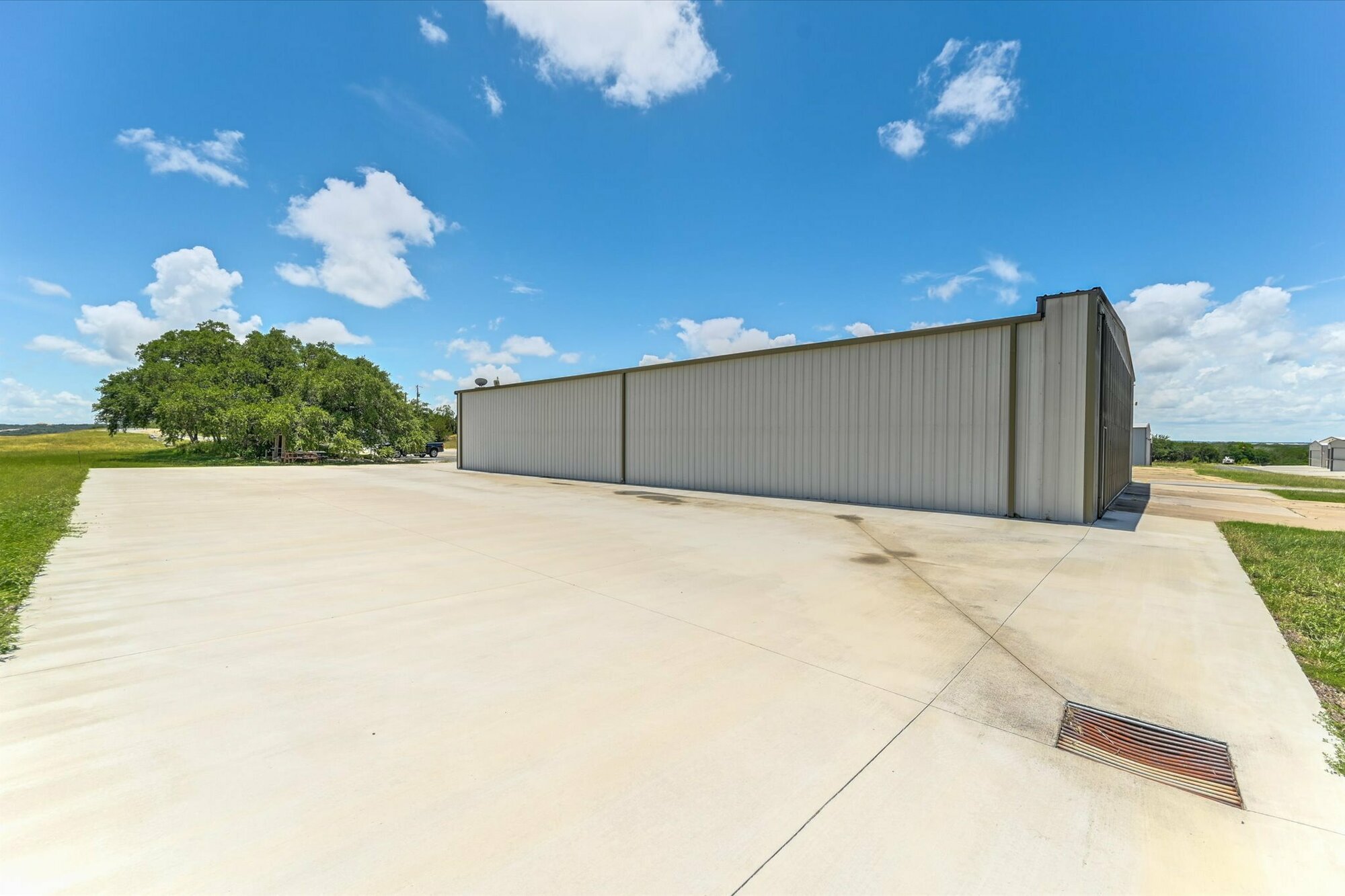 main property photo 14