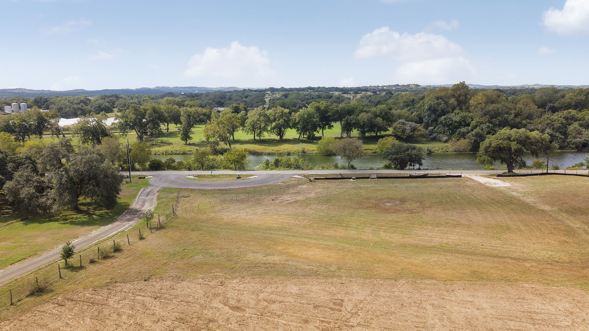 main property photo 9