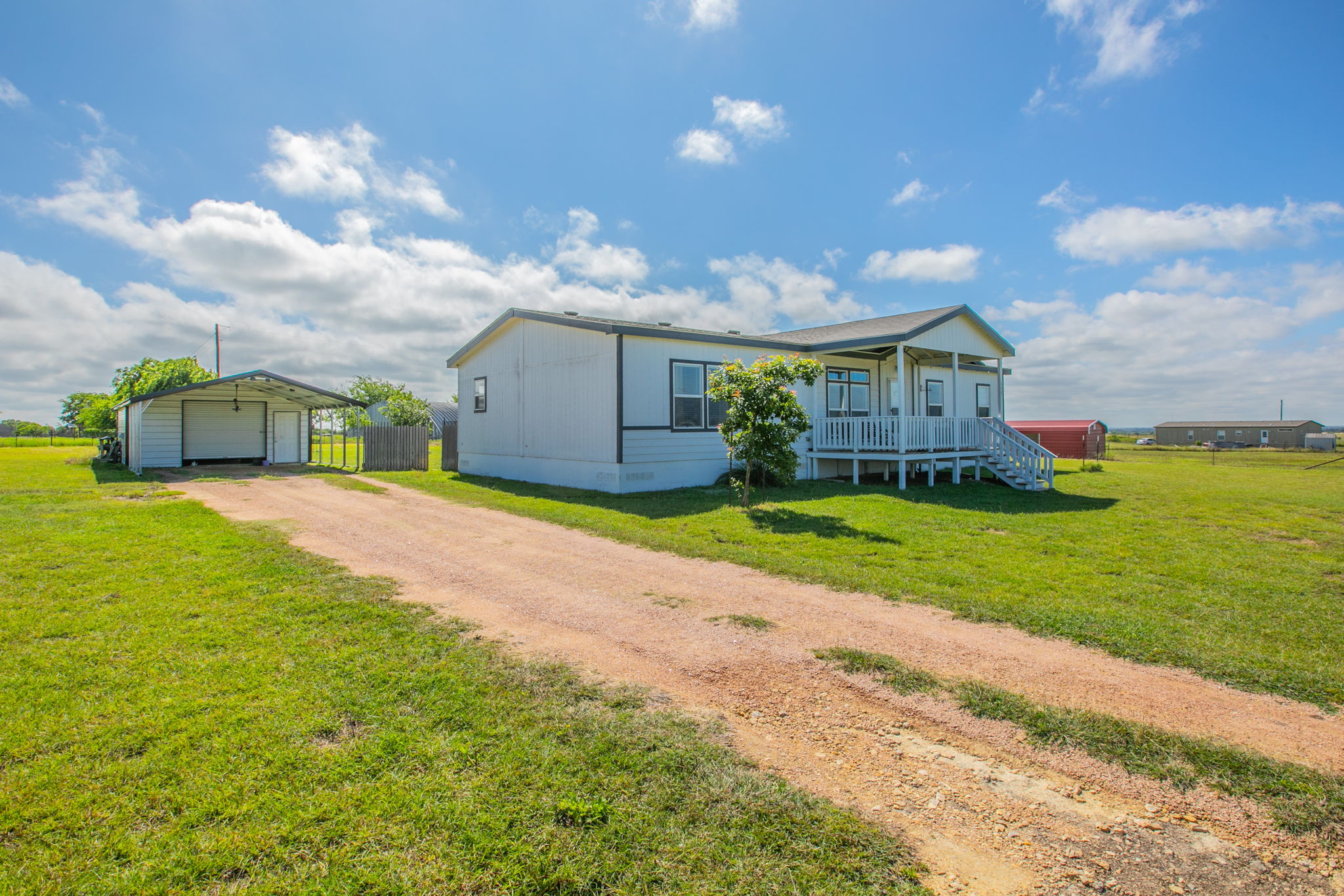 main property photo 23