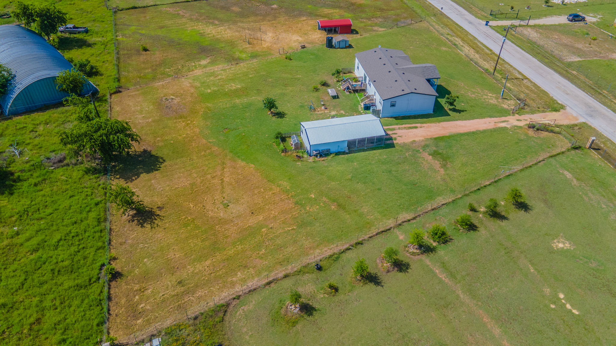 main property photo 30