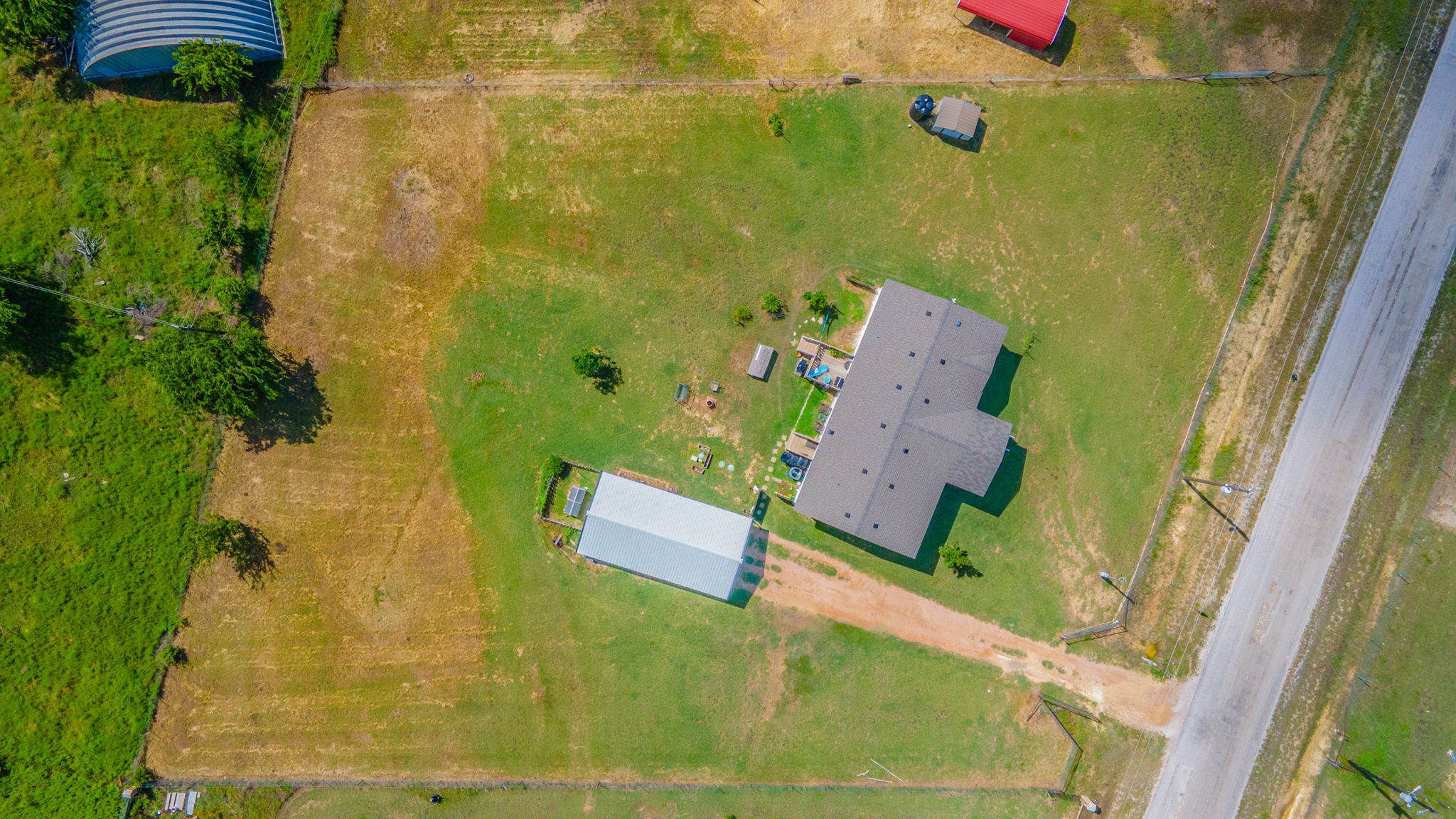 main property photo 32