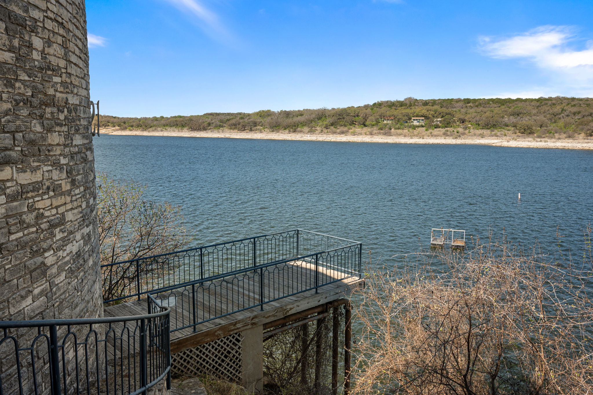 main property photo 30
